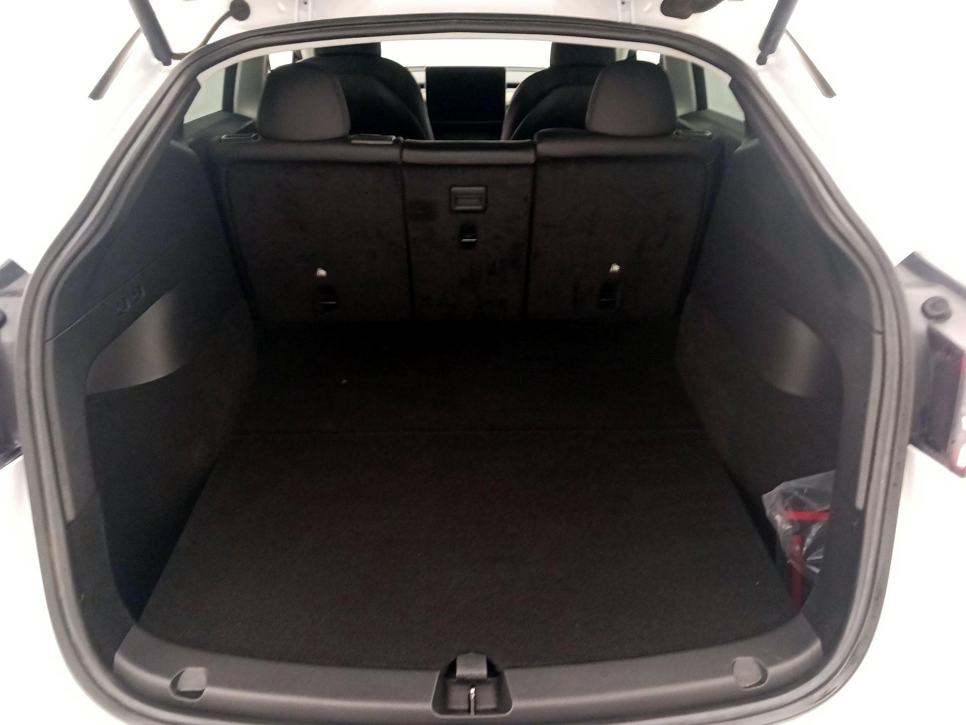 Thumbnail: 2022 Tesla Model Y - 19