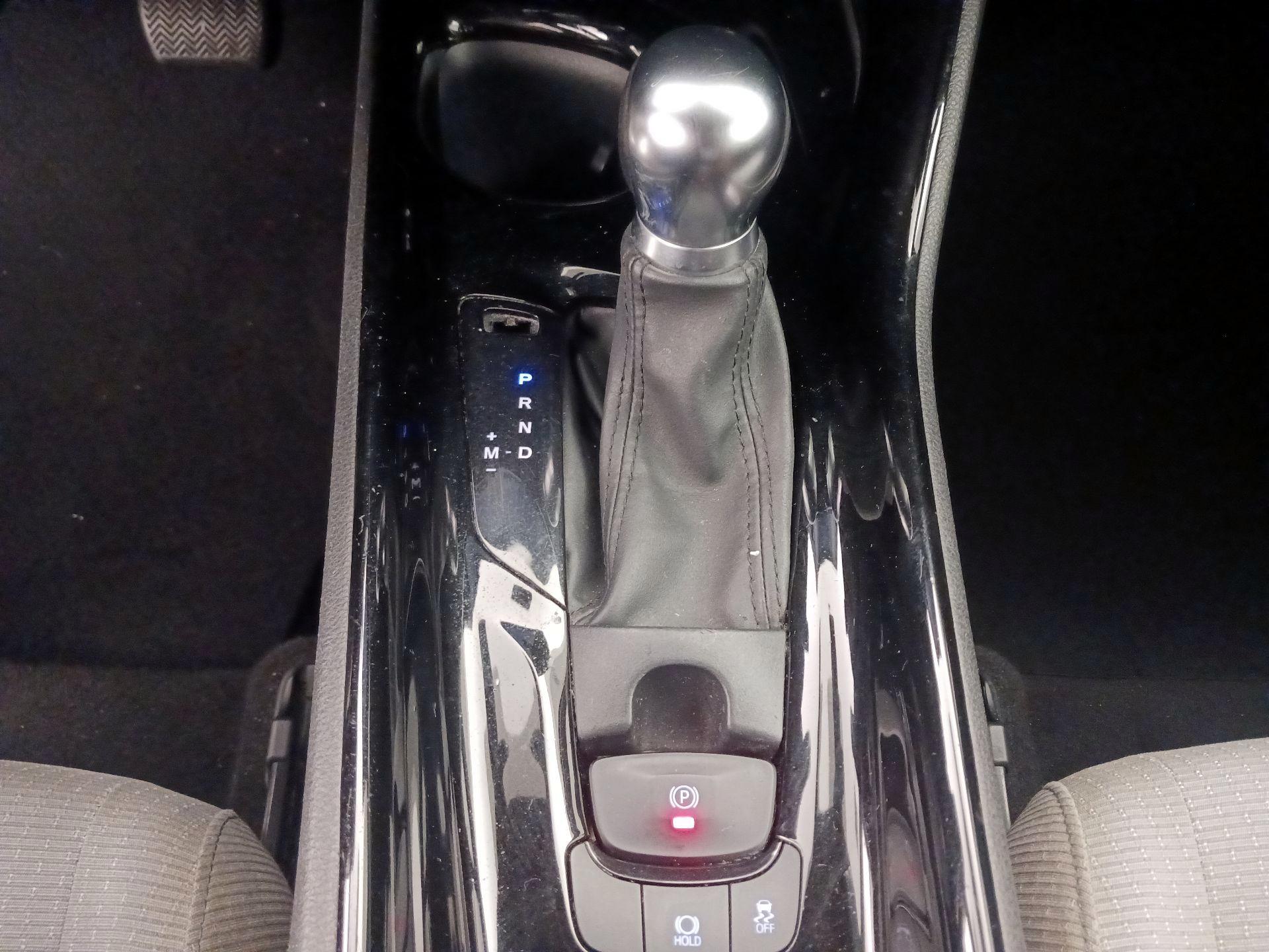 Thumbnail: 2019 Toyota C-HR - 17