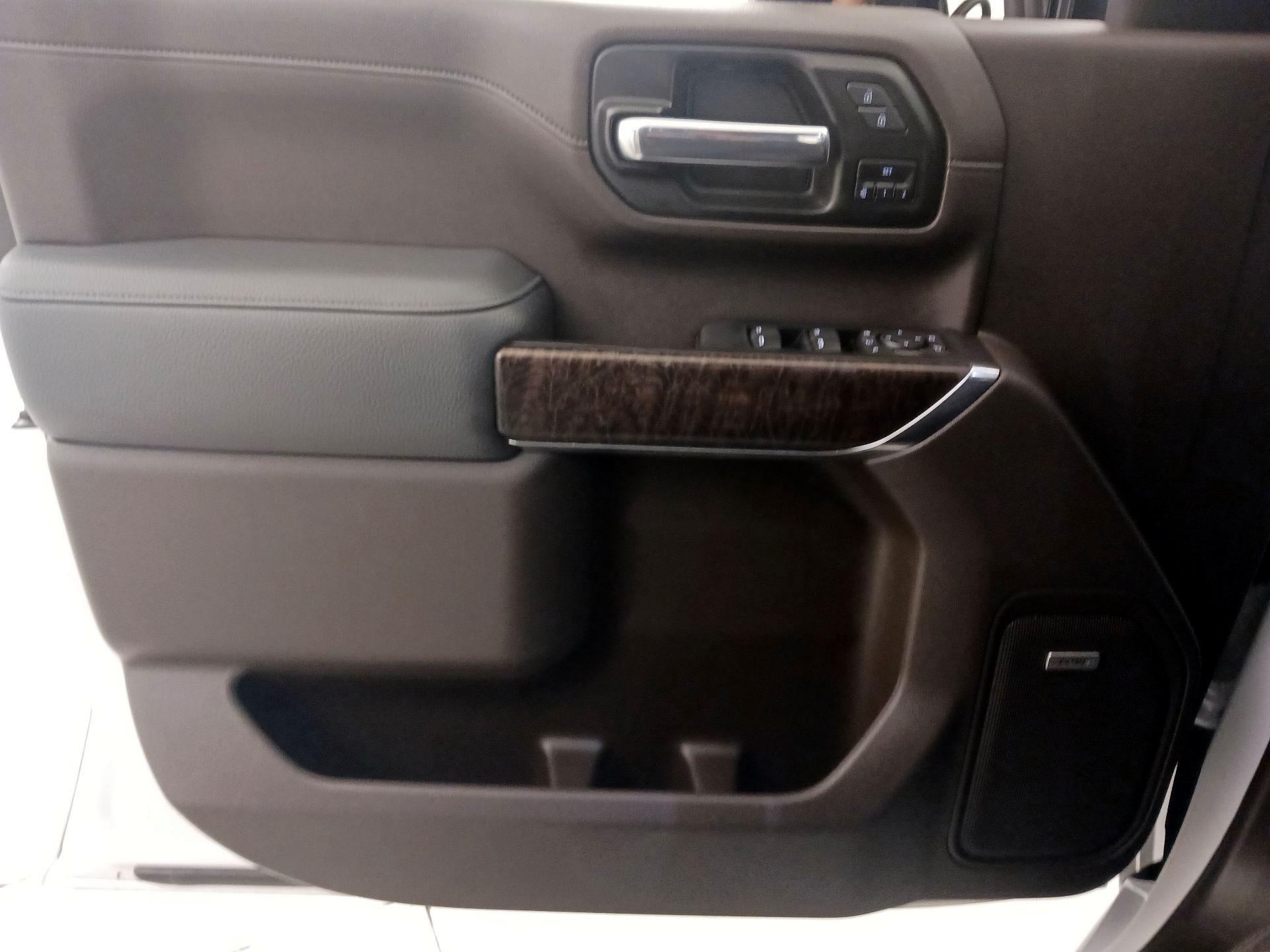 Thumbnail: 2020 GMC Sierra 2500 - 12