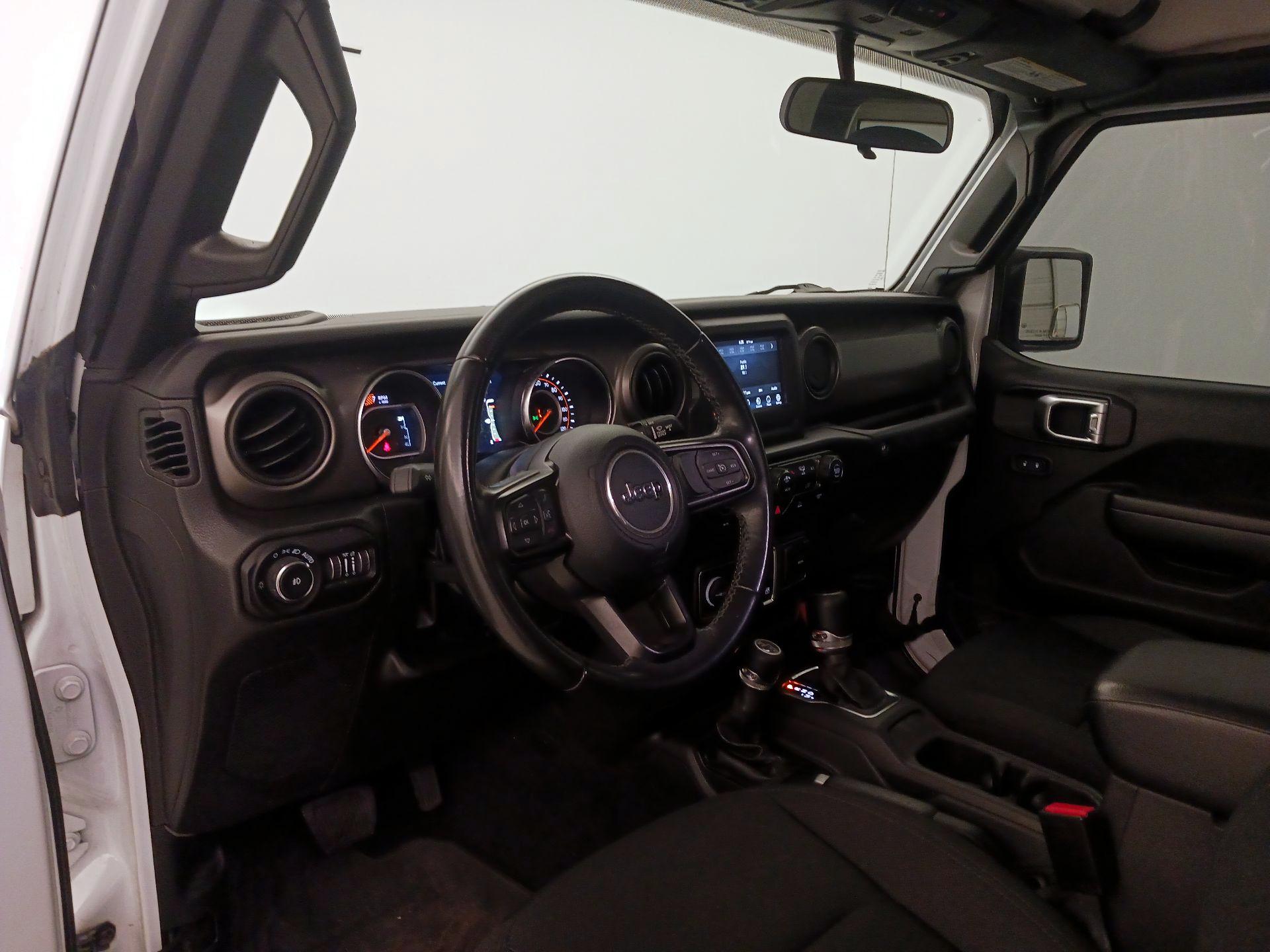 Thumbnail: 2022 Jeep Wrangler - 9