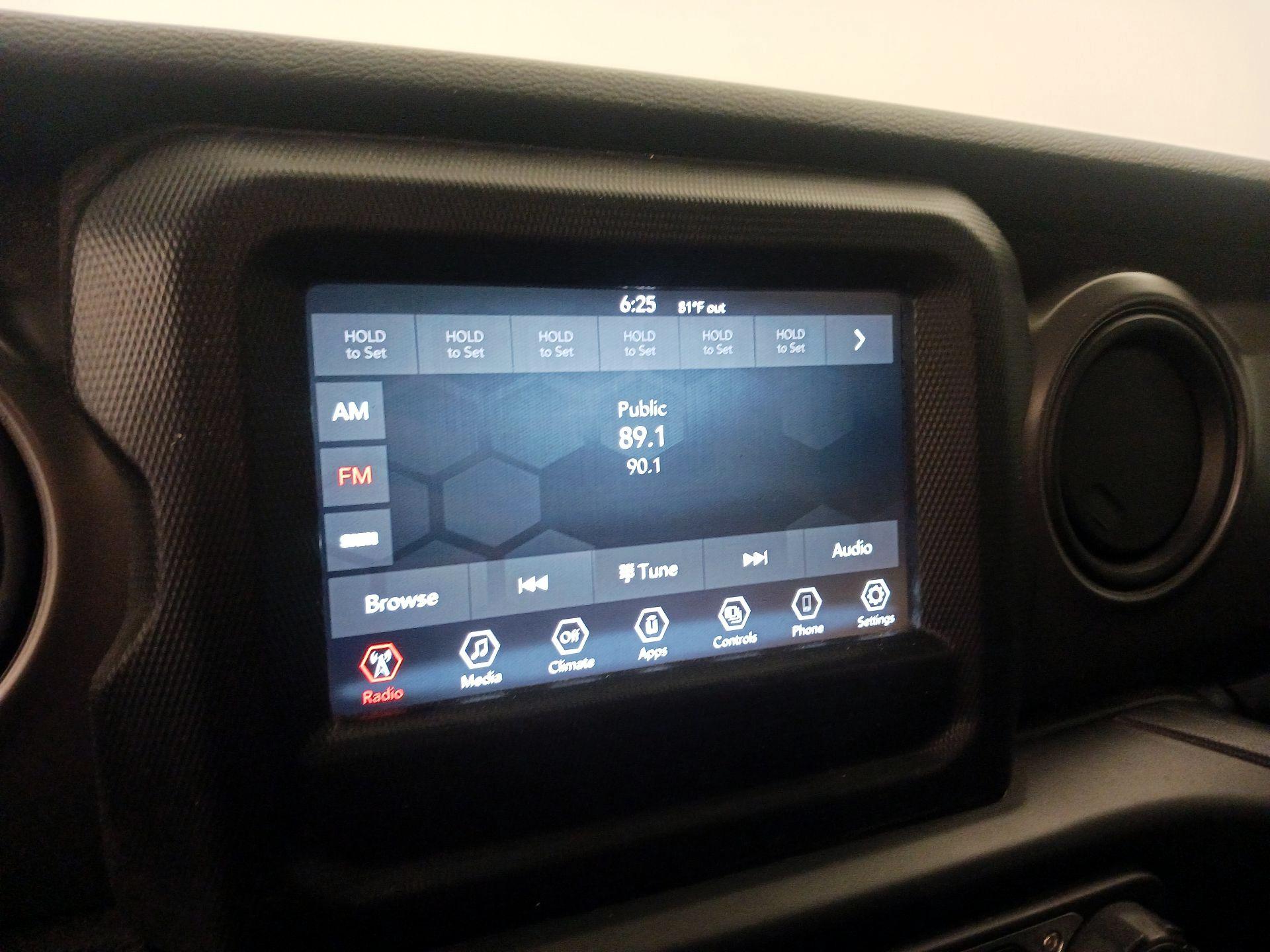 Thumbnail: 2022 Jeep Wrangler - 15