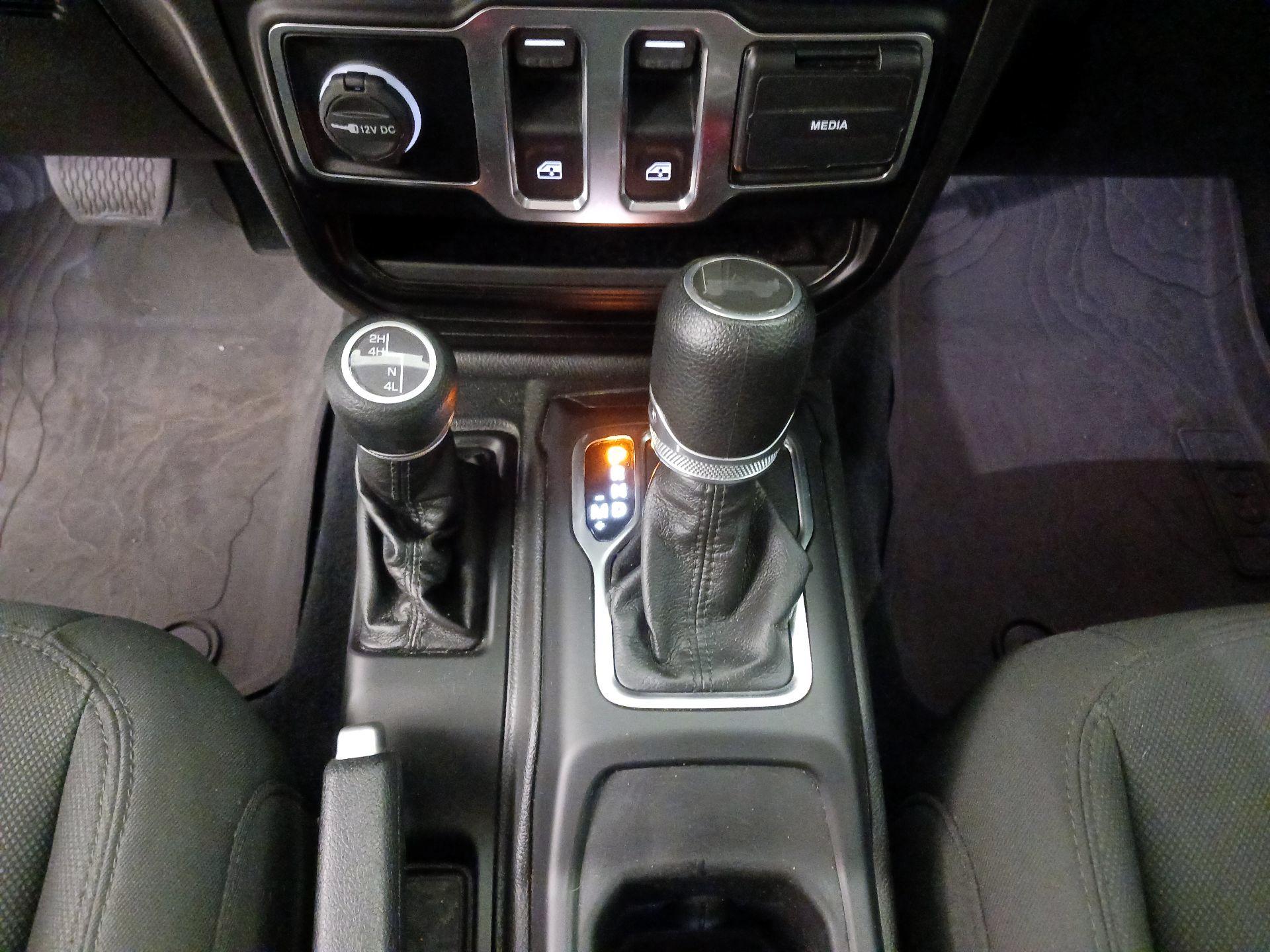 Thumbnail: 2022 Jeep Wrangler - 17