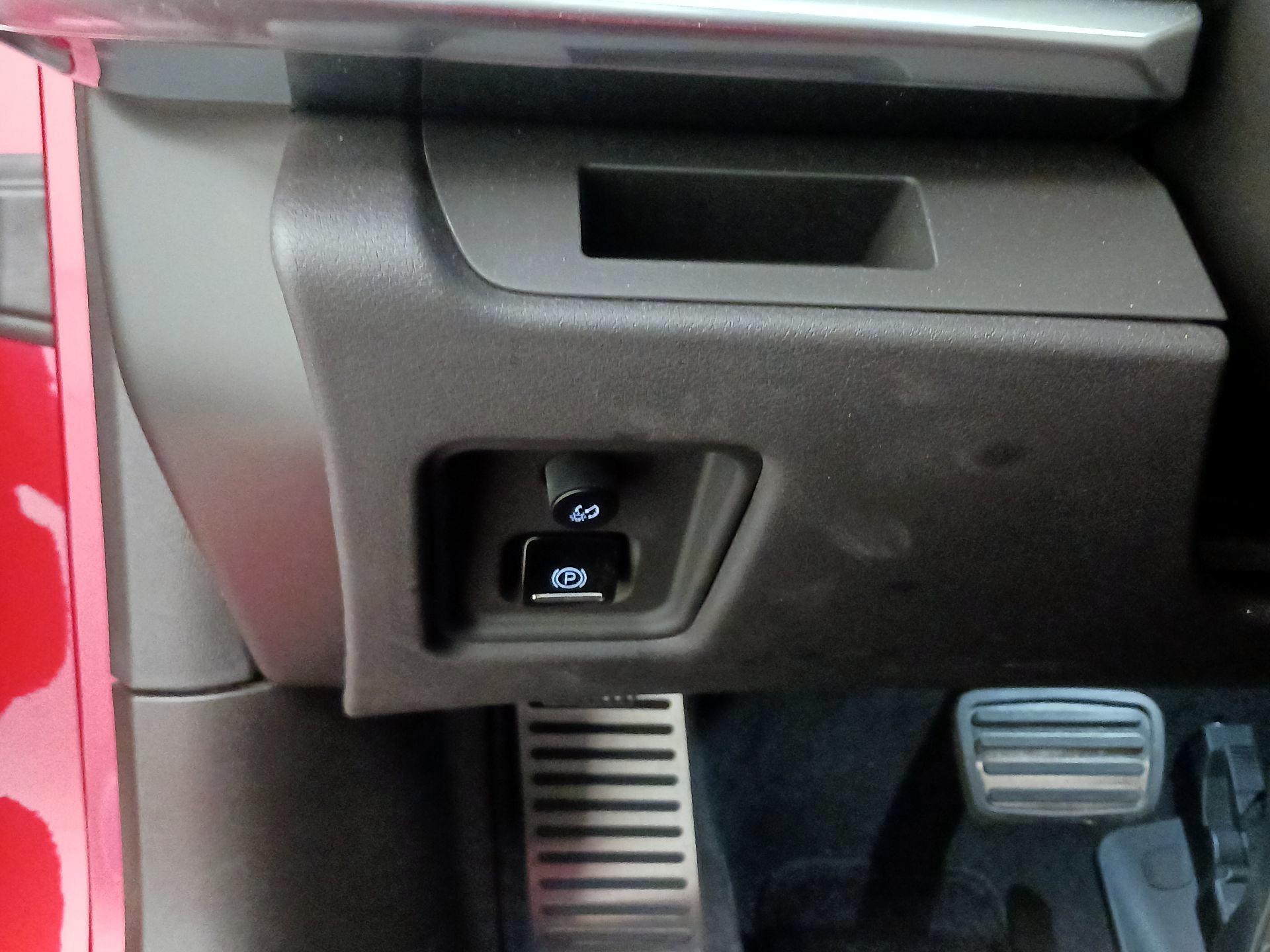 Thumbnail: 2021 Chevrolet Corvette - 13