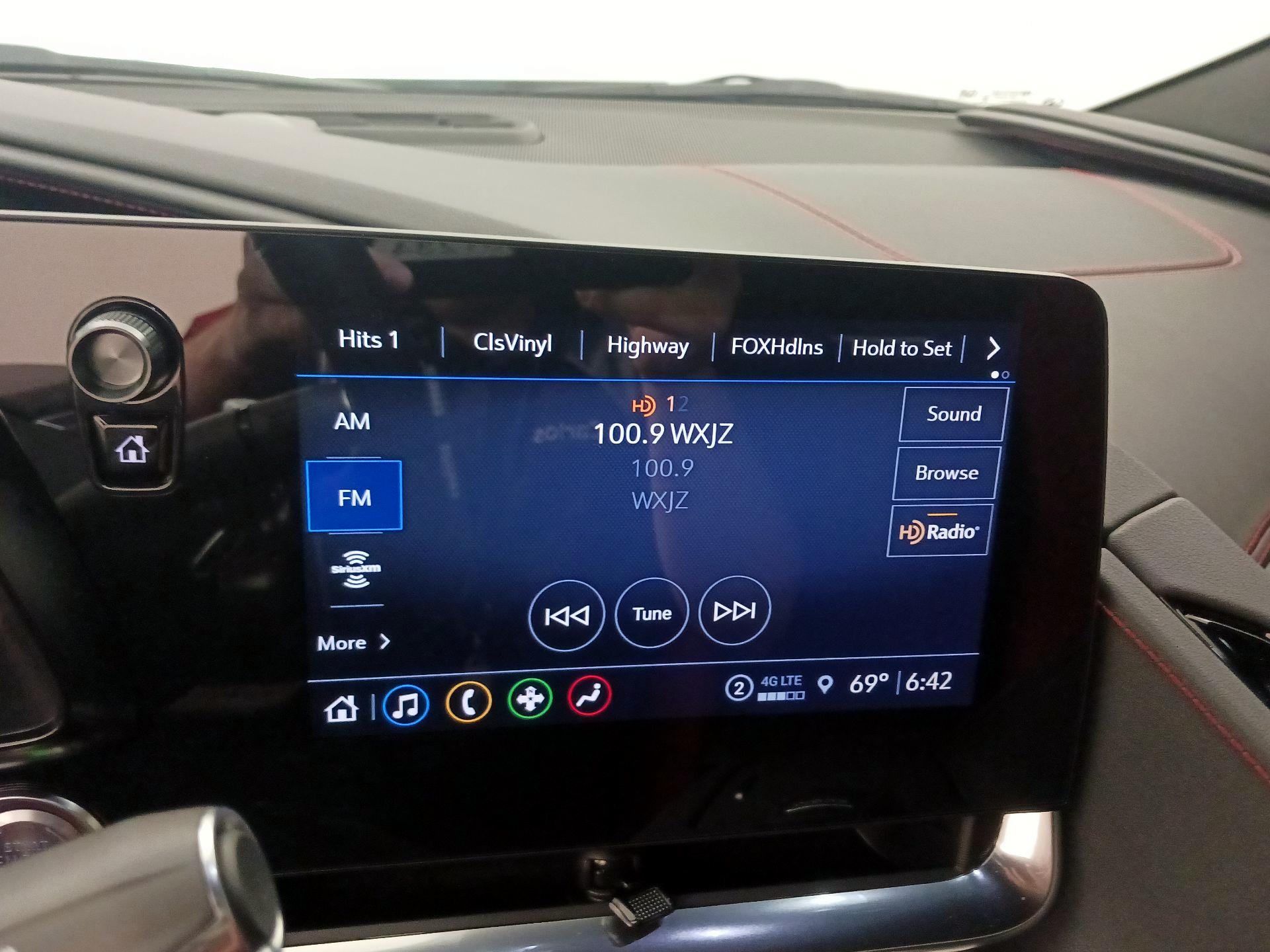 Thumbnail: 2021 Chevrolet Corvette - 15