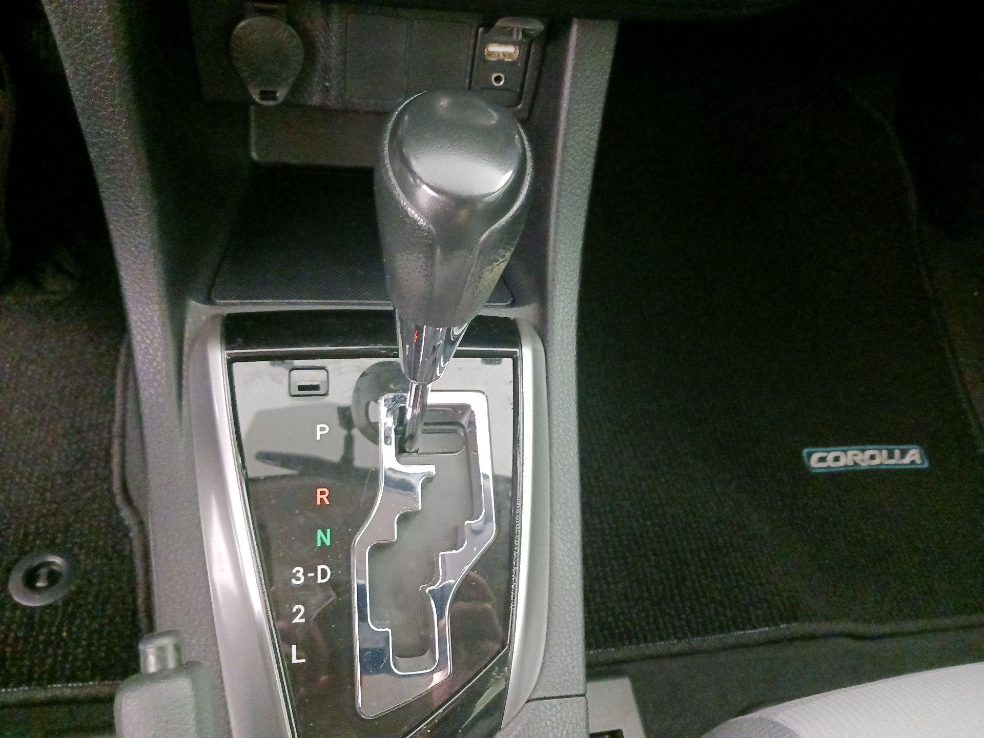 Thumbnail: 2014 Toyota Corolla - 16