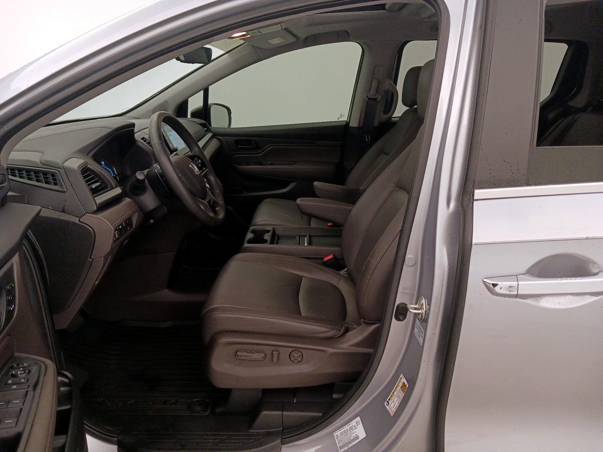 Thumbnail: 2018 Honda Odyssey - 11