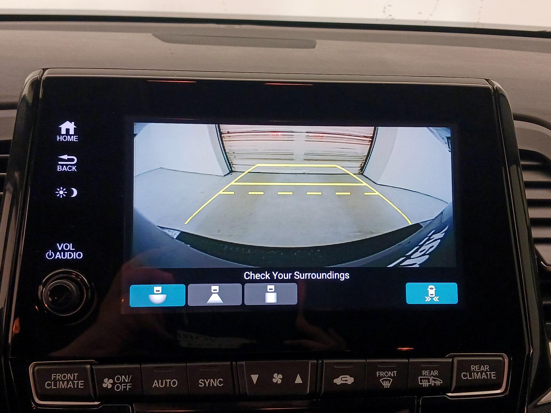 Thumbnail: 2018 Honda Odyssey - 15