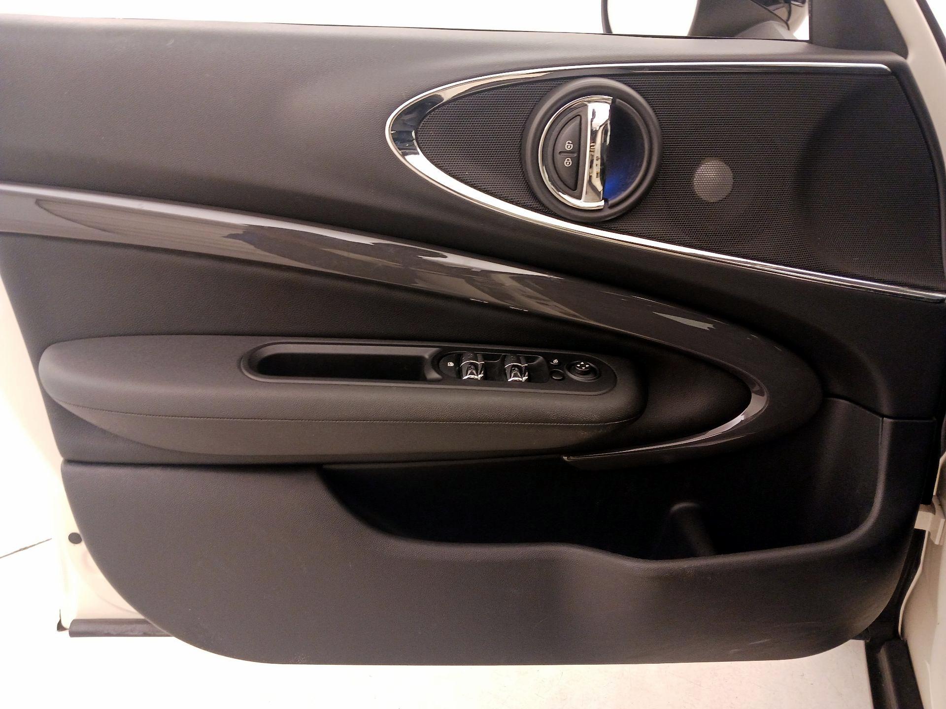 Thumbnail: 2017 MINI Cooper Clubman - 12