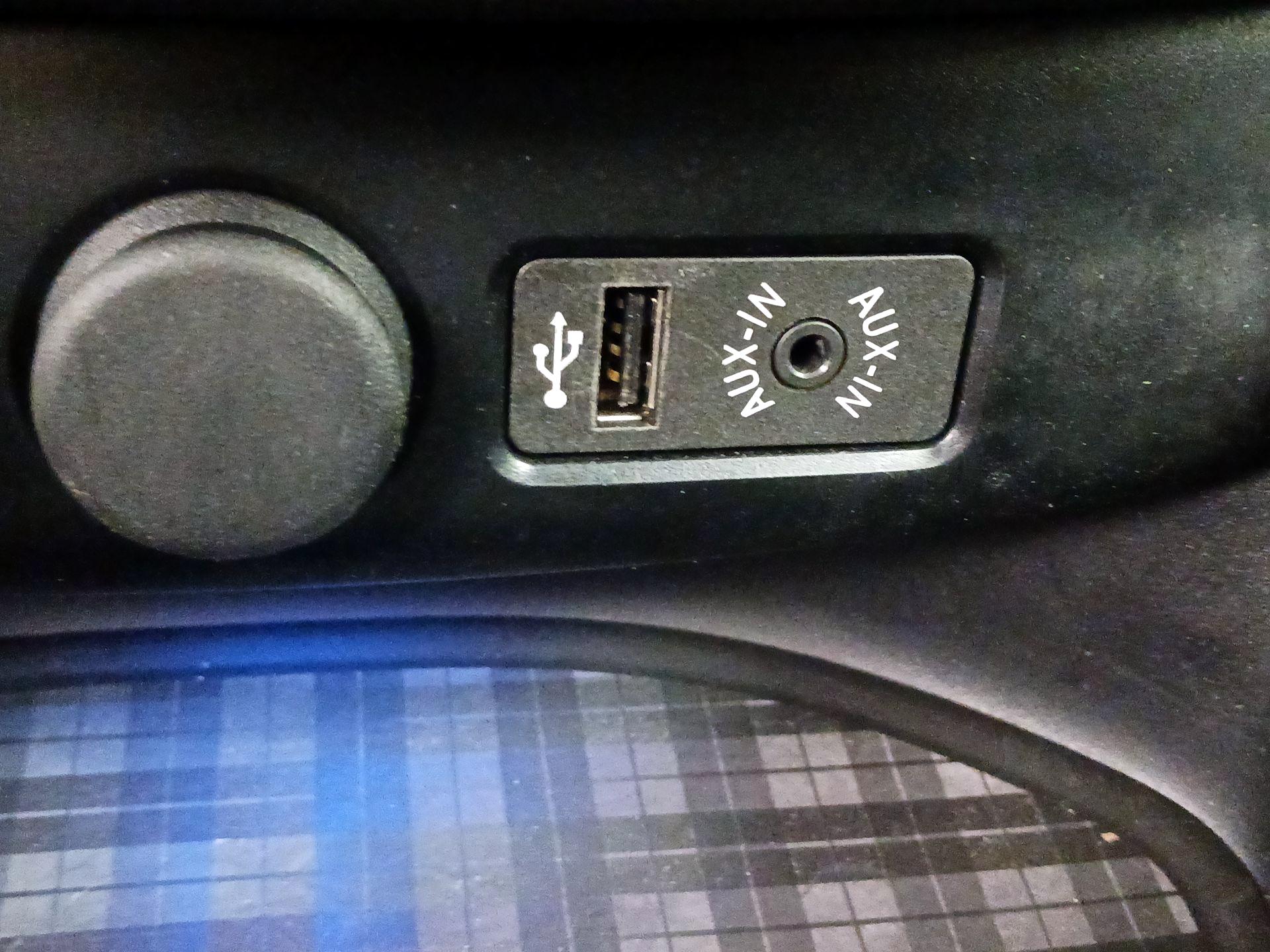 Thumbnail: 2017 MINI Cooper Clubman - 18