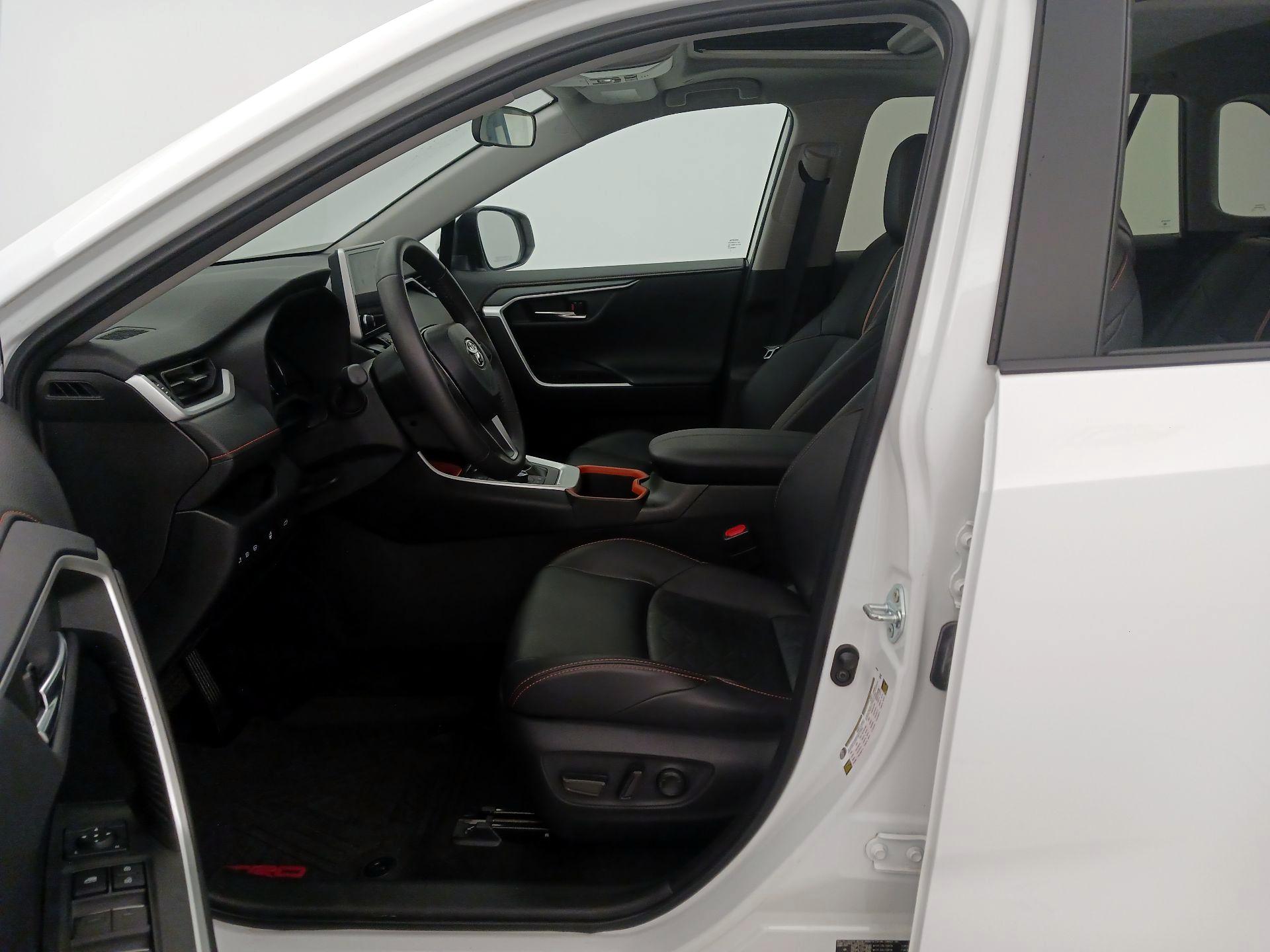 Thumbnail: 2024 Toyota RAV4 - 11