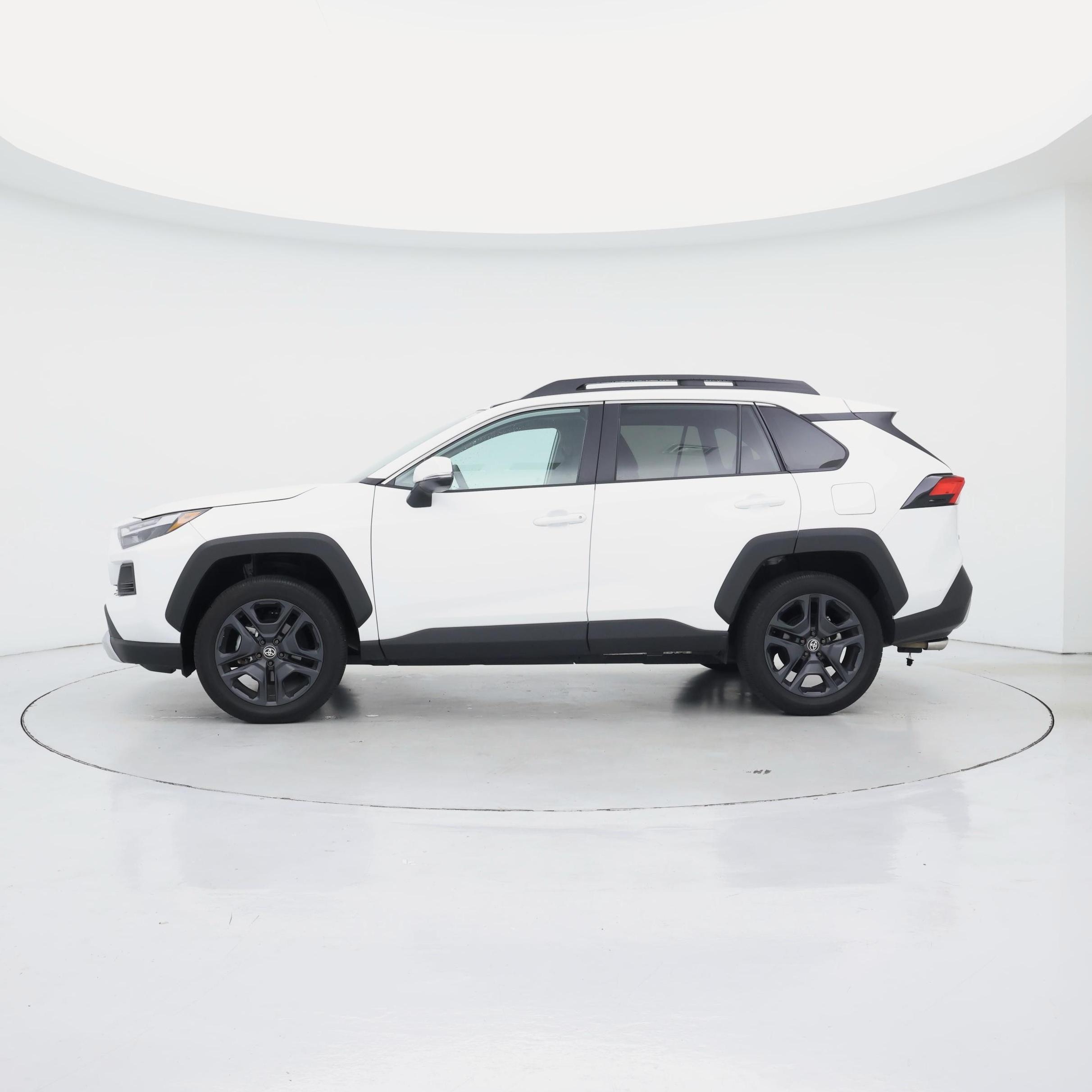 Thumbnail: 2024 Toyota RAV4 - 3