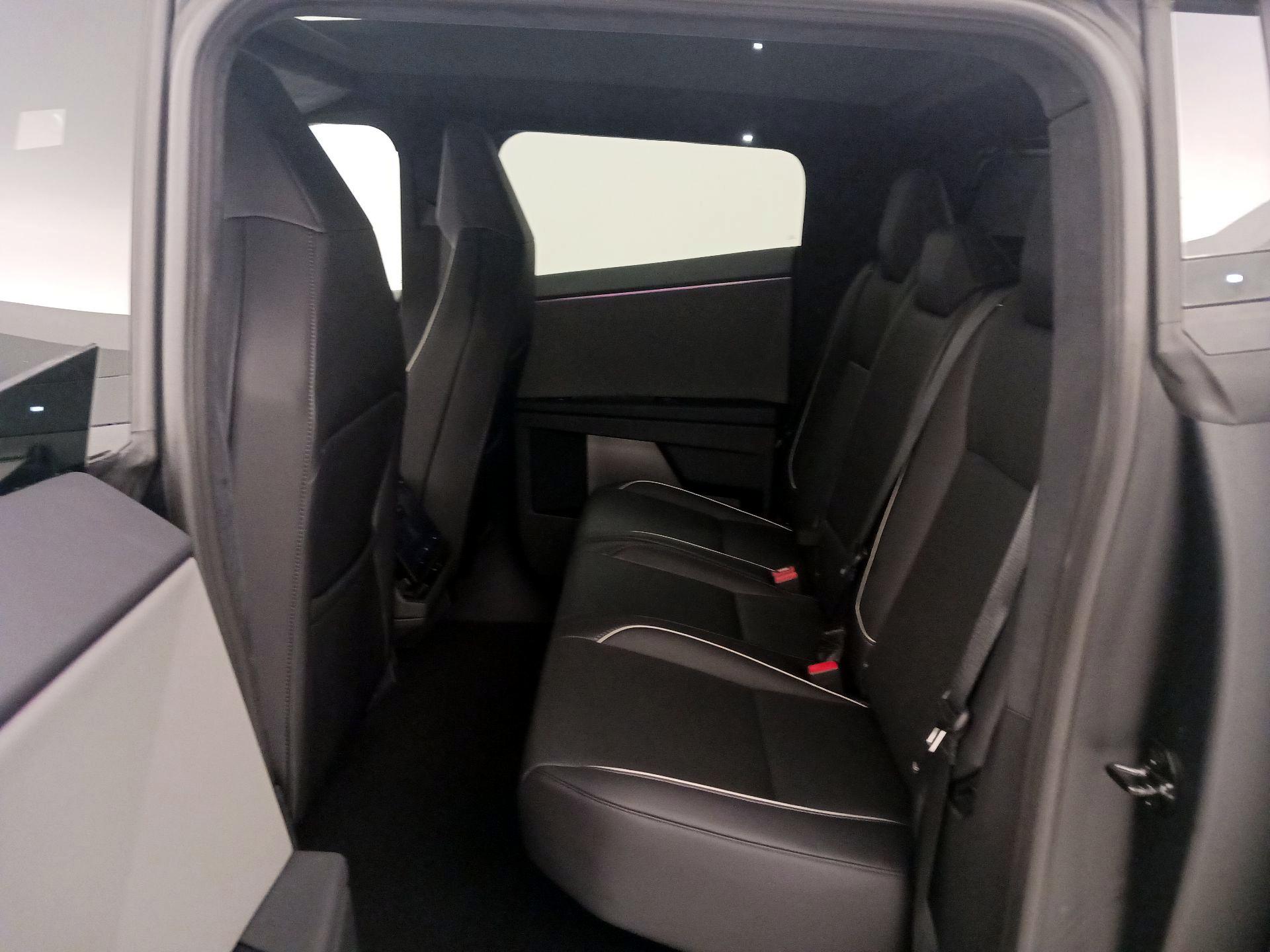 Thumbnail: 2025 Tesla Cybertruck - 18