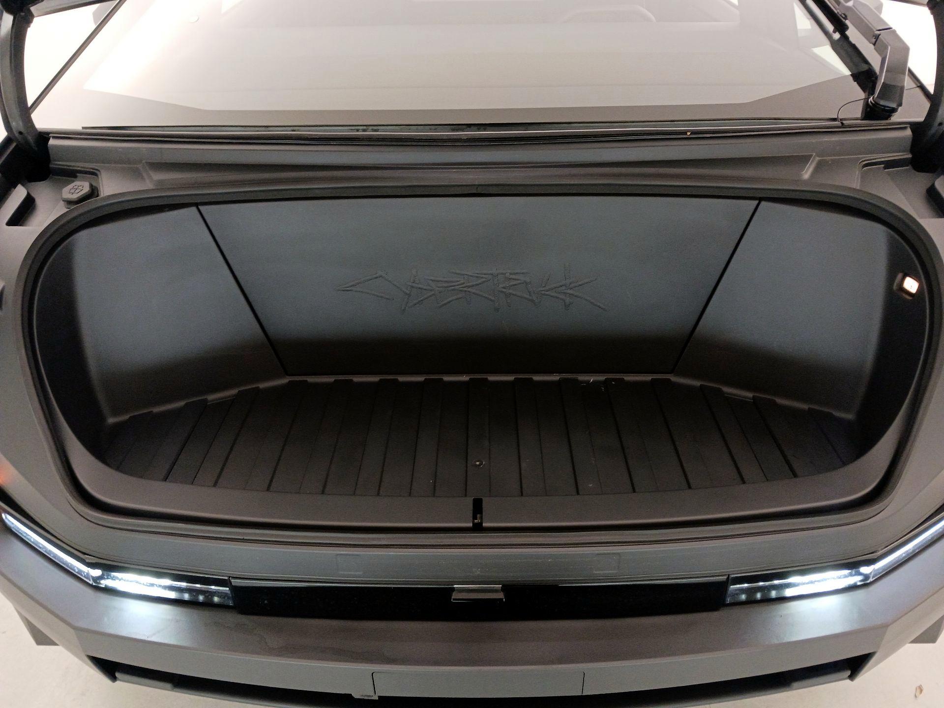 Thumbnail: 2025 Tesla Cybertruck - 20