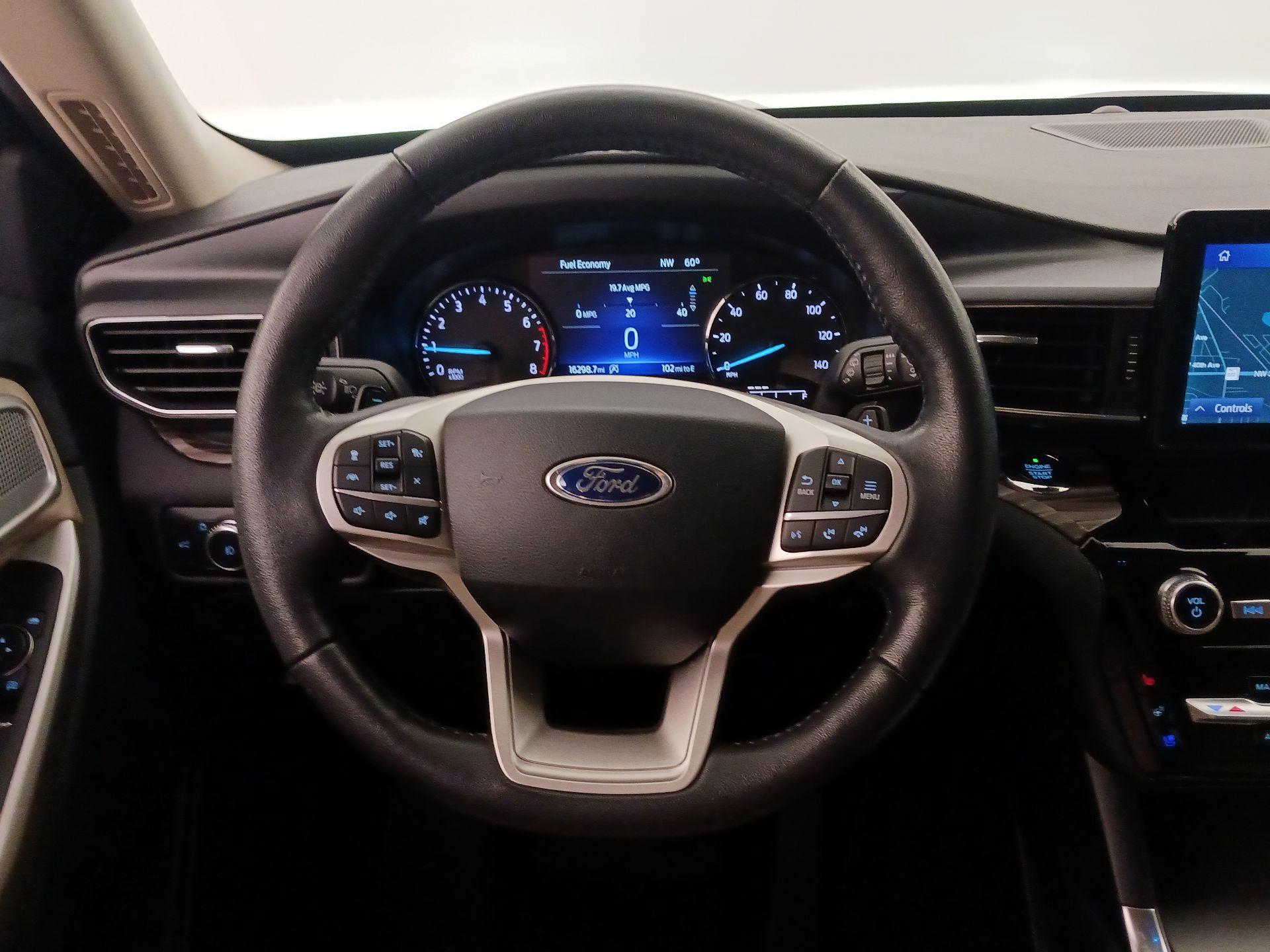 Thumbnail: 2021 Ford Explorer - 10