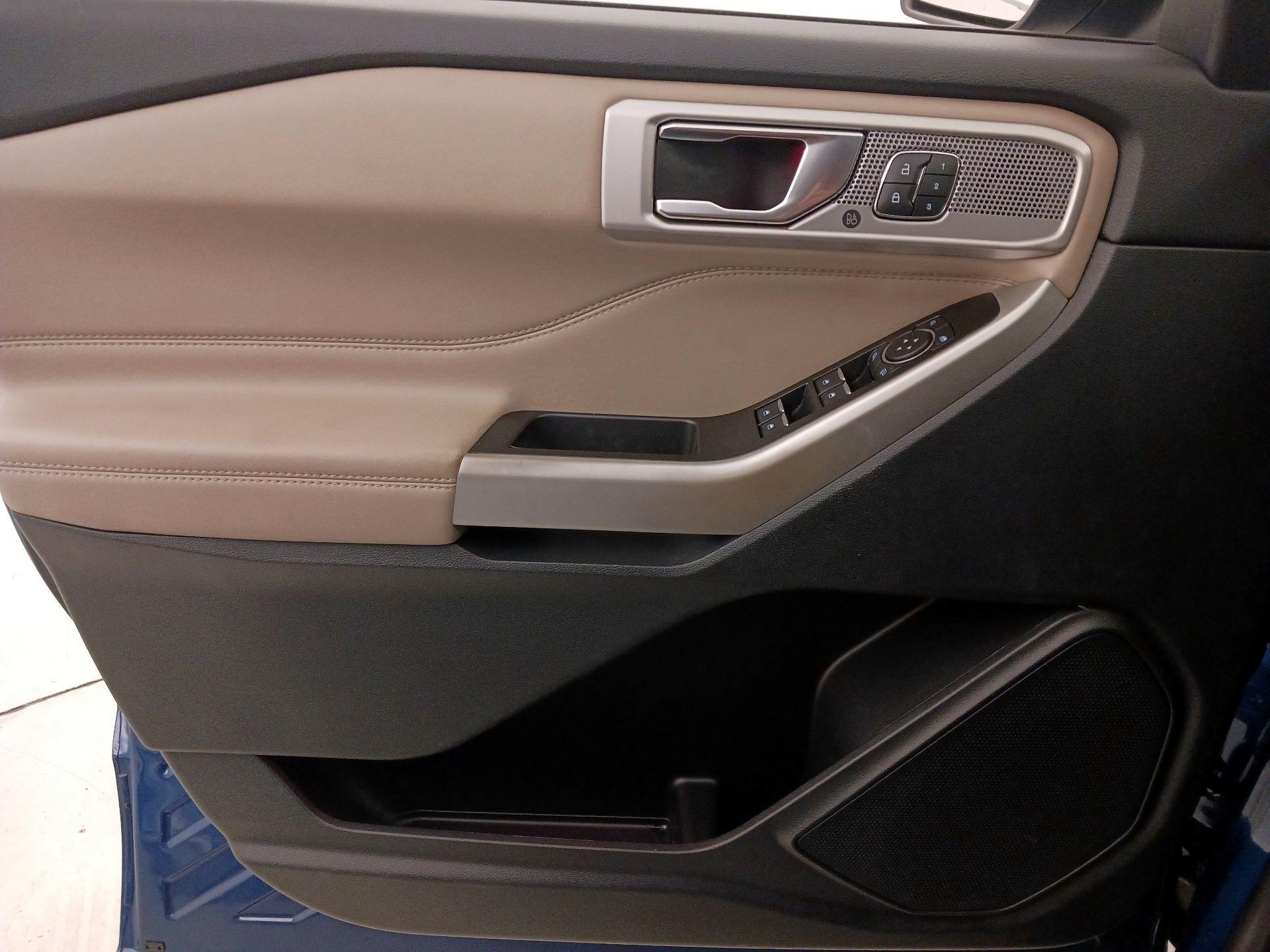 Thumbnail: 2021 Ford Explorer - 12