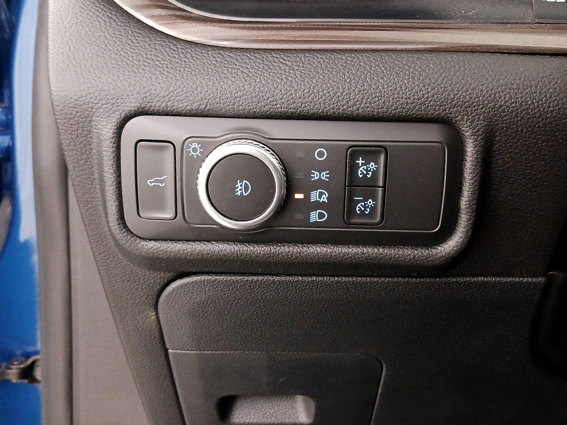 Thumbnail: 2021 Ford Explorer - 13