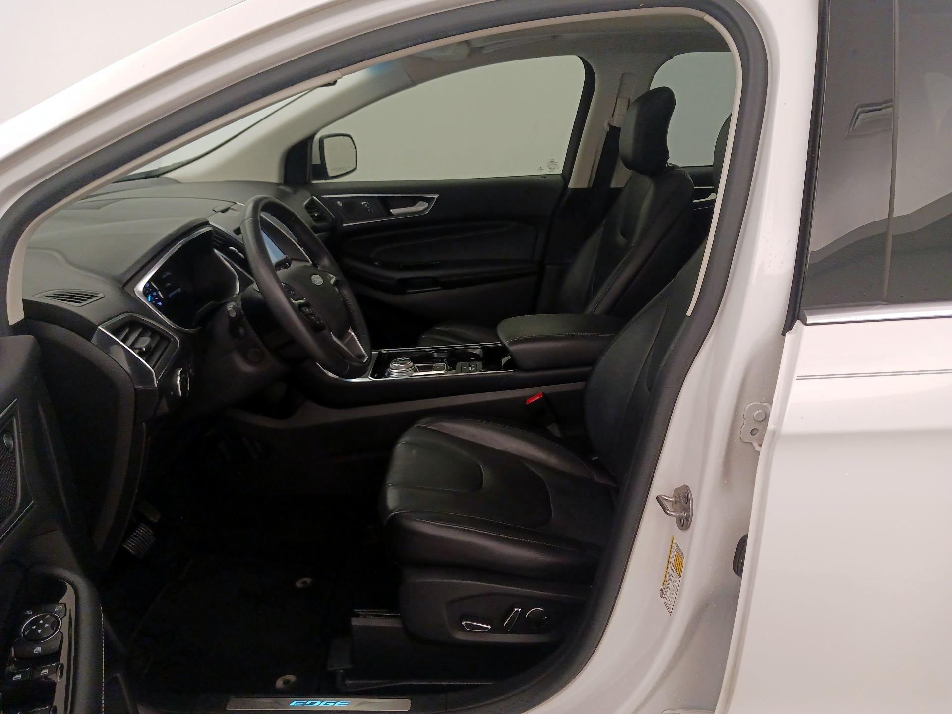 Thumbnail: 2019 Ford Edge - 11