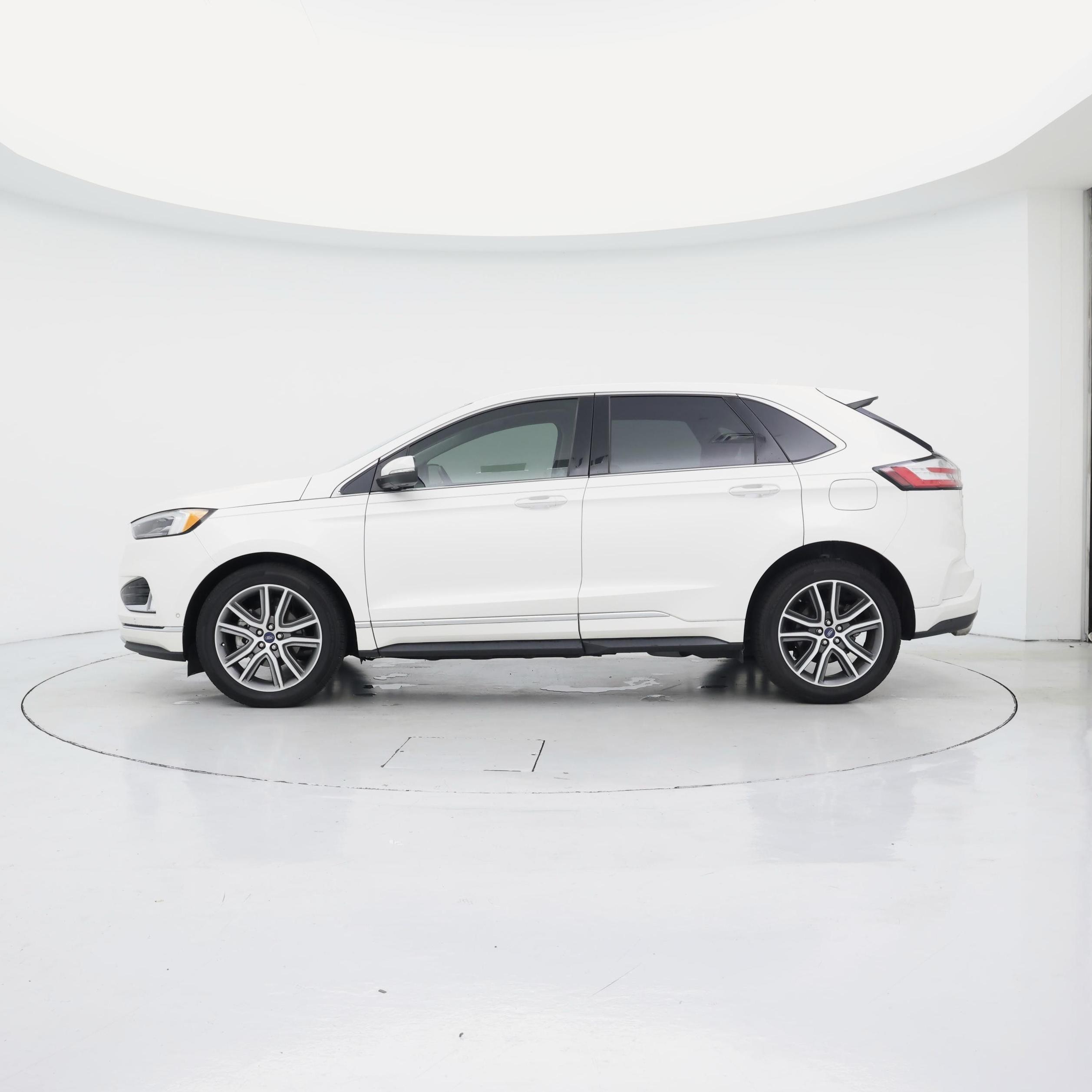 Thumbnail: 2019 Ford Edge - 3