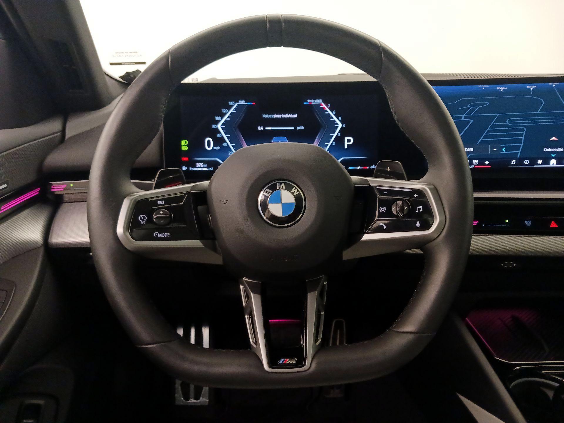 Thumbnail: 2024 BMW 5 Series - 10