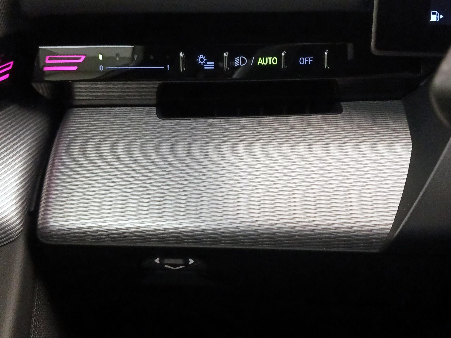 Thumbnail: 2024 BMW 5 Series - 13