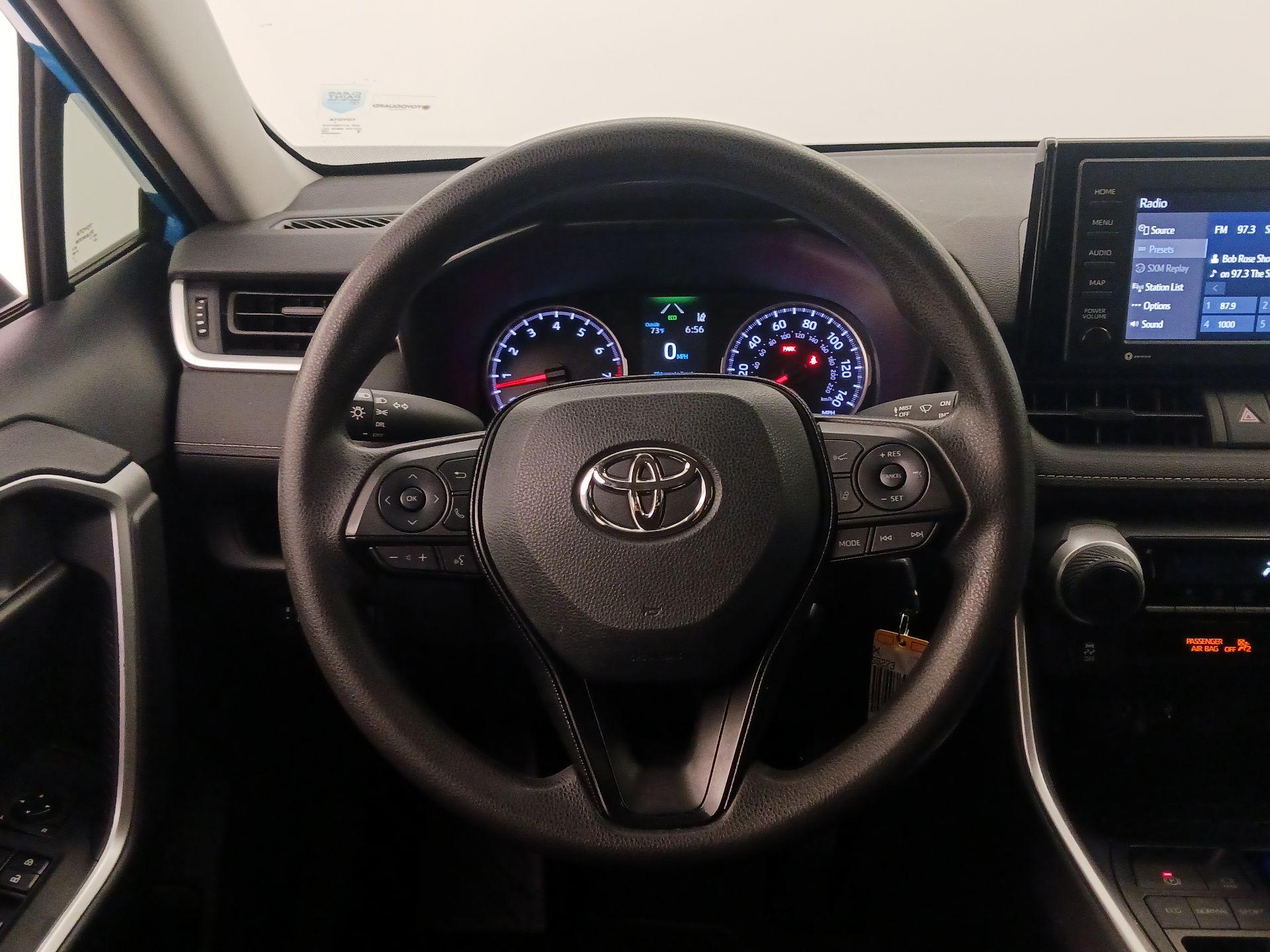 Thumbnail: 2020 Toyota RAV4 - 10