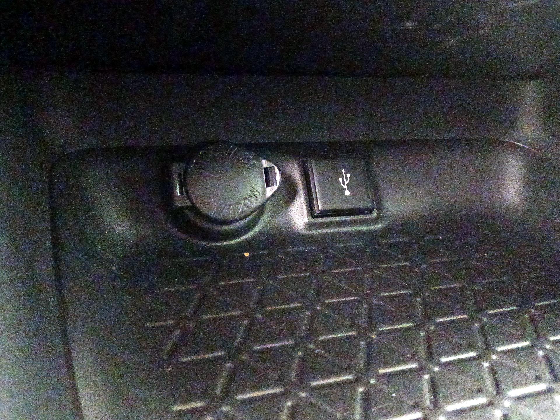 Thumbnail: 2020 Toyota RAV4 - 18