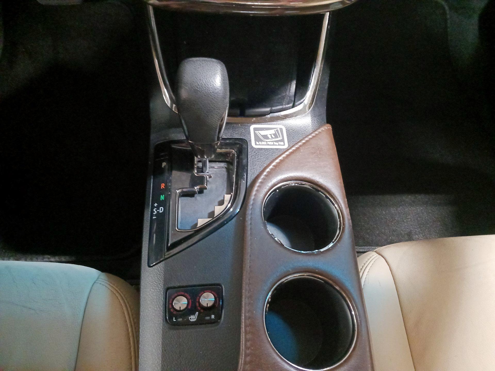 Thumbnail: 2014 Toyota Avalon - 16