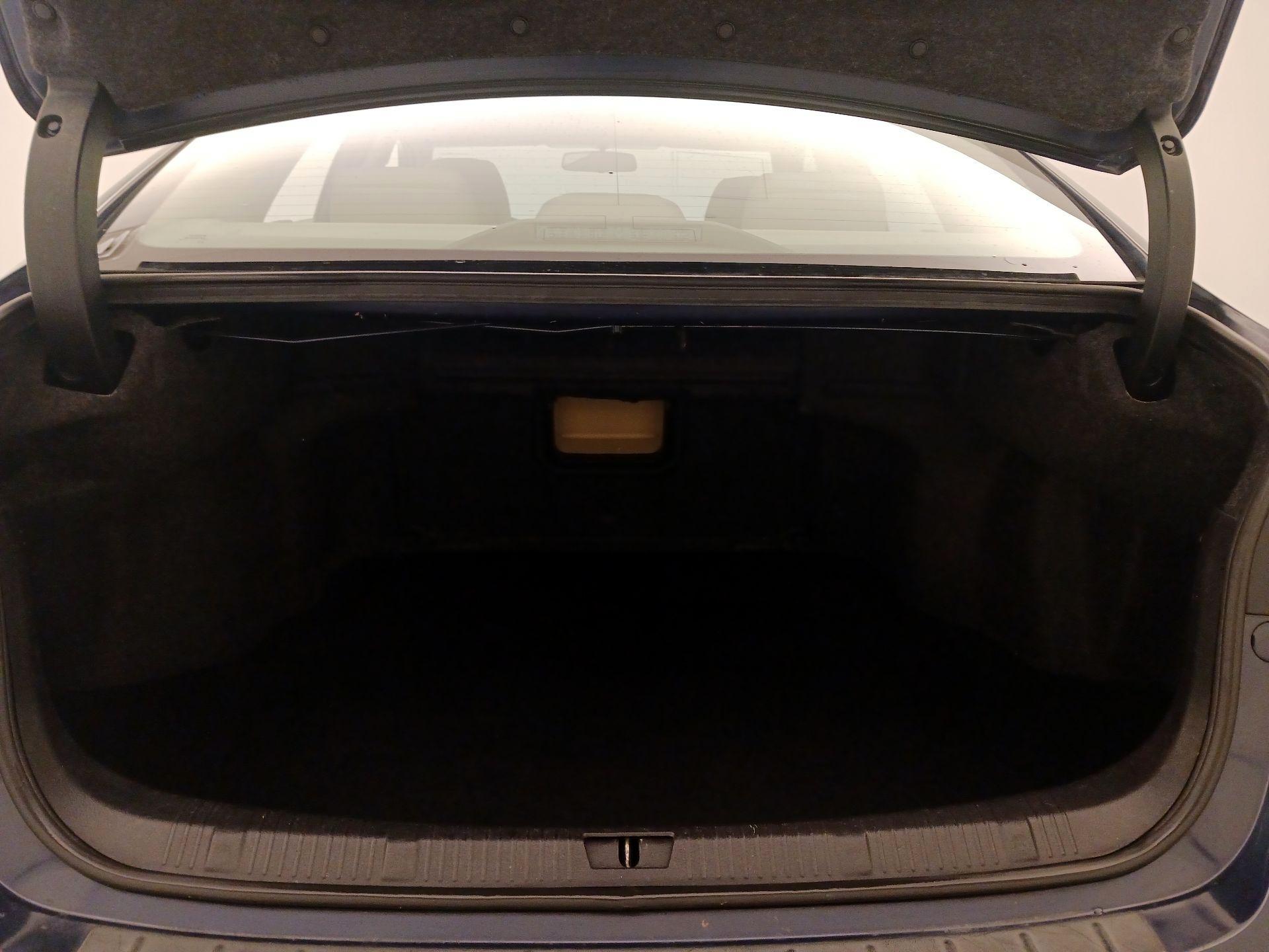 Thumbnail: 2014 Toyota Avalon - 19