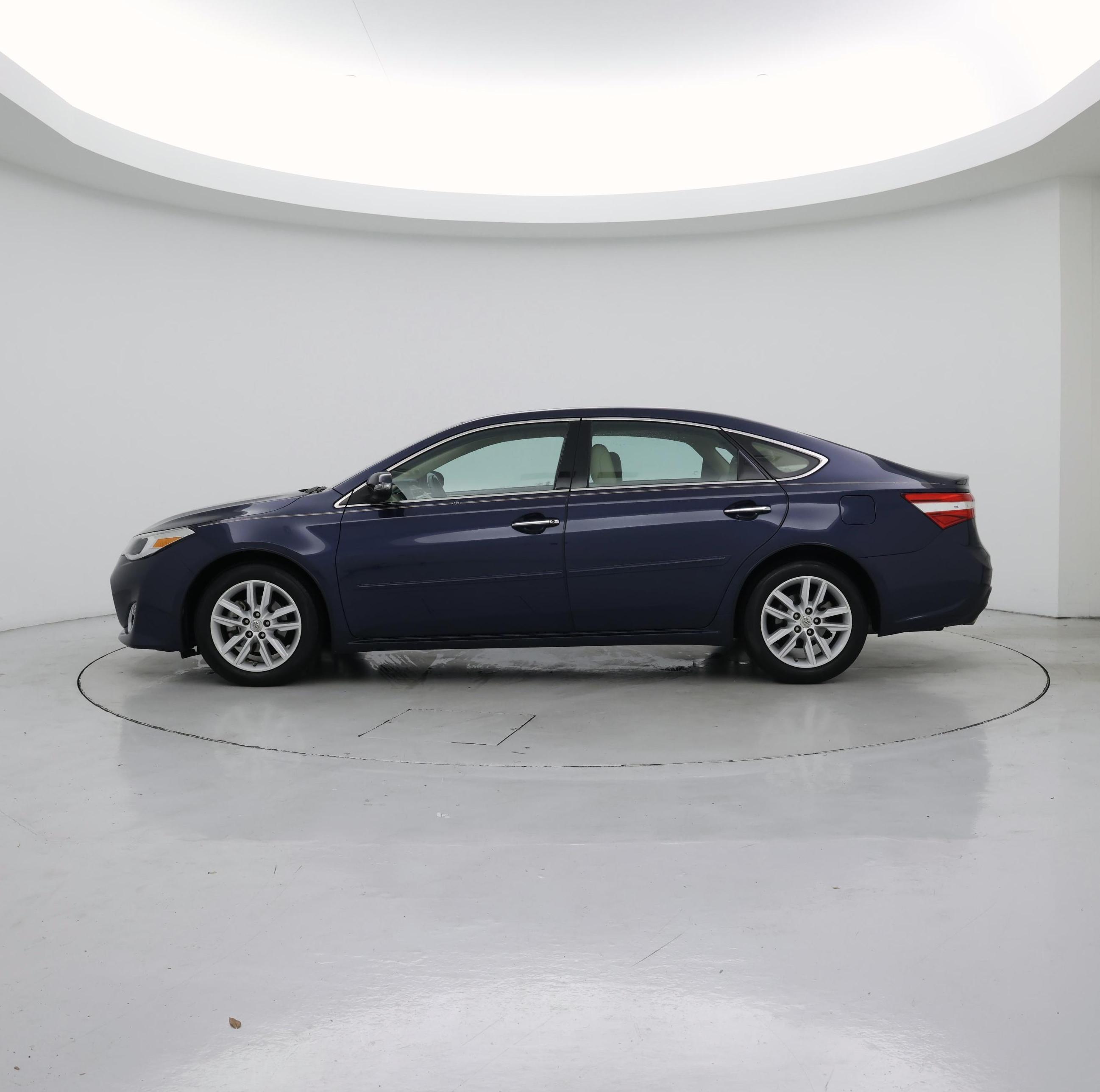 Thumbnail: 2014 Toyota Avalon - 3
