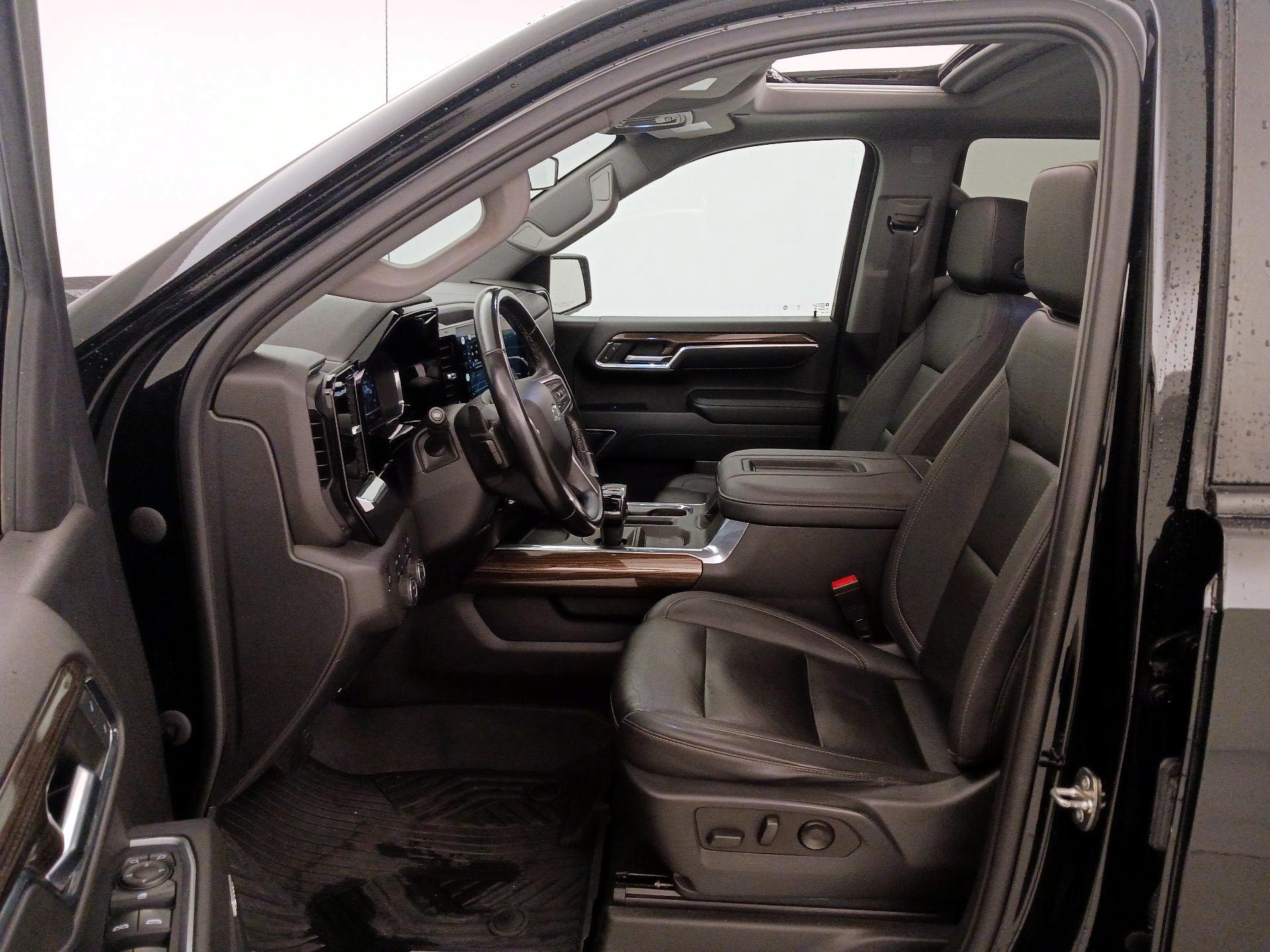 Thumbnail: 2022 Chevrolet Silverado 1500 - 11