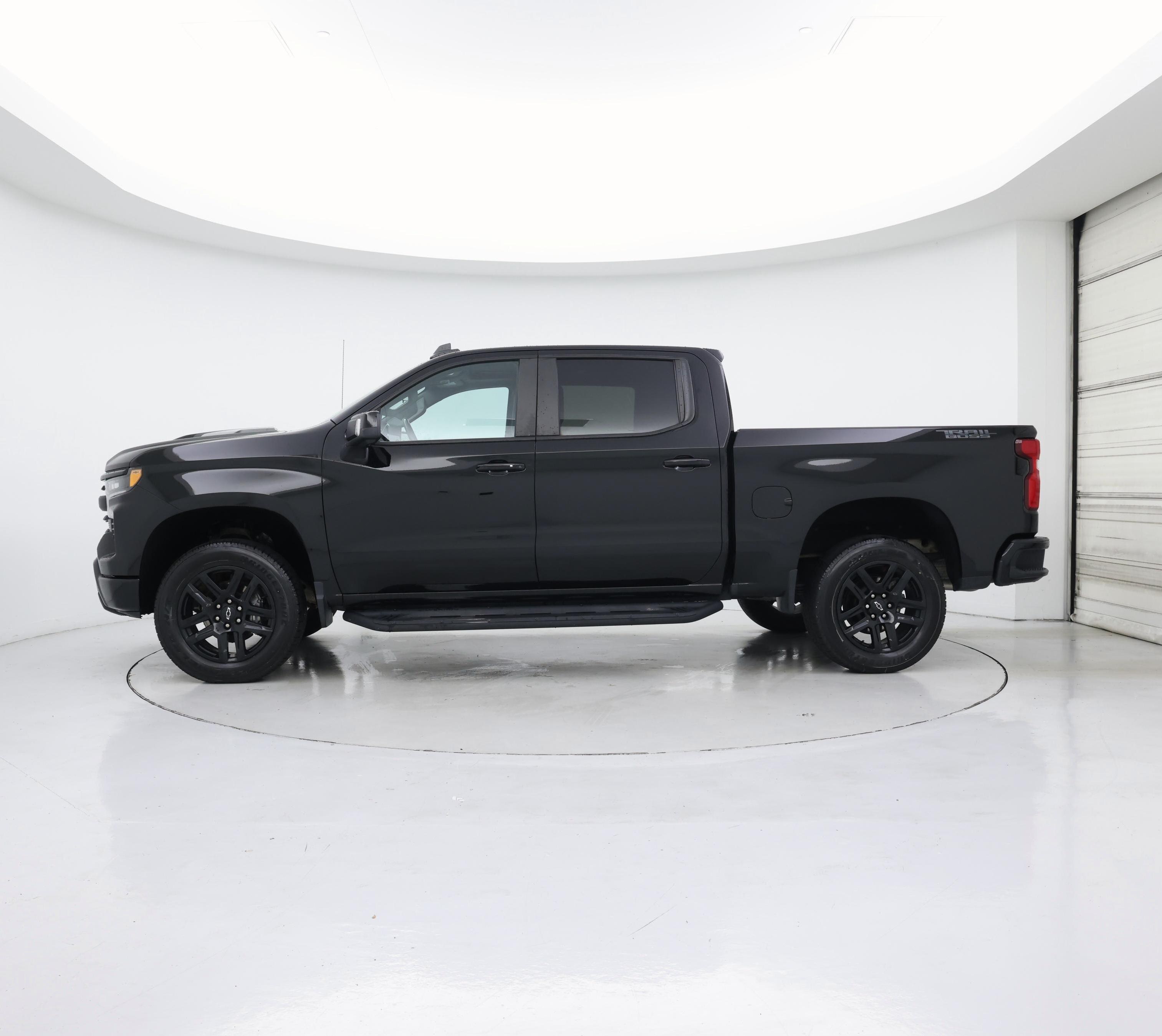 Thumbnail: 2022 Chevrolet Silverado 1500 - 3