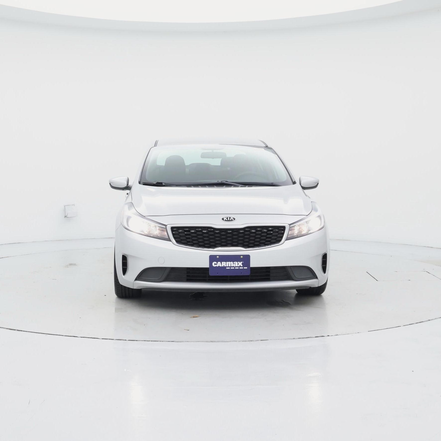 Thumbnail: 2017 Kia Forte - 5
