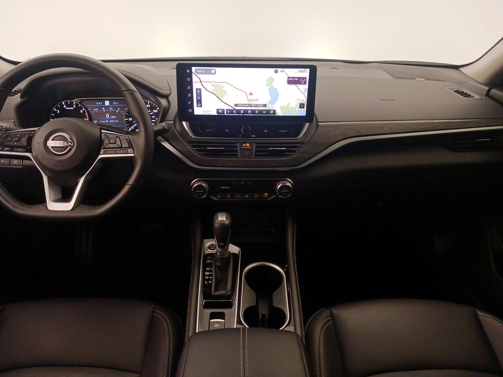 Thumbnail: 2025 Nissan Altima - 9