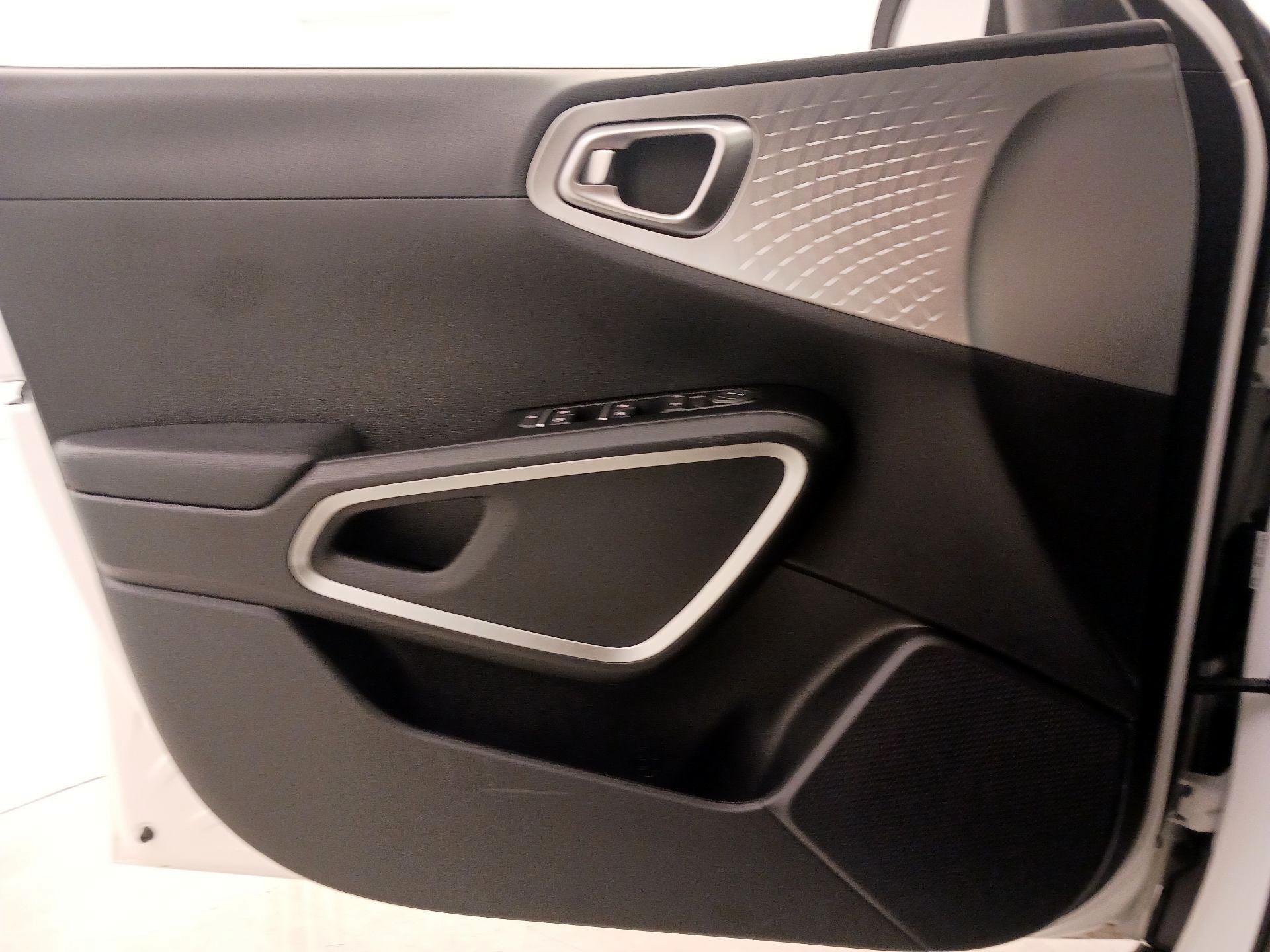 Thumbnail: 2021 Kia Soul - 12