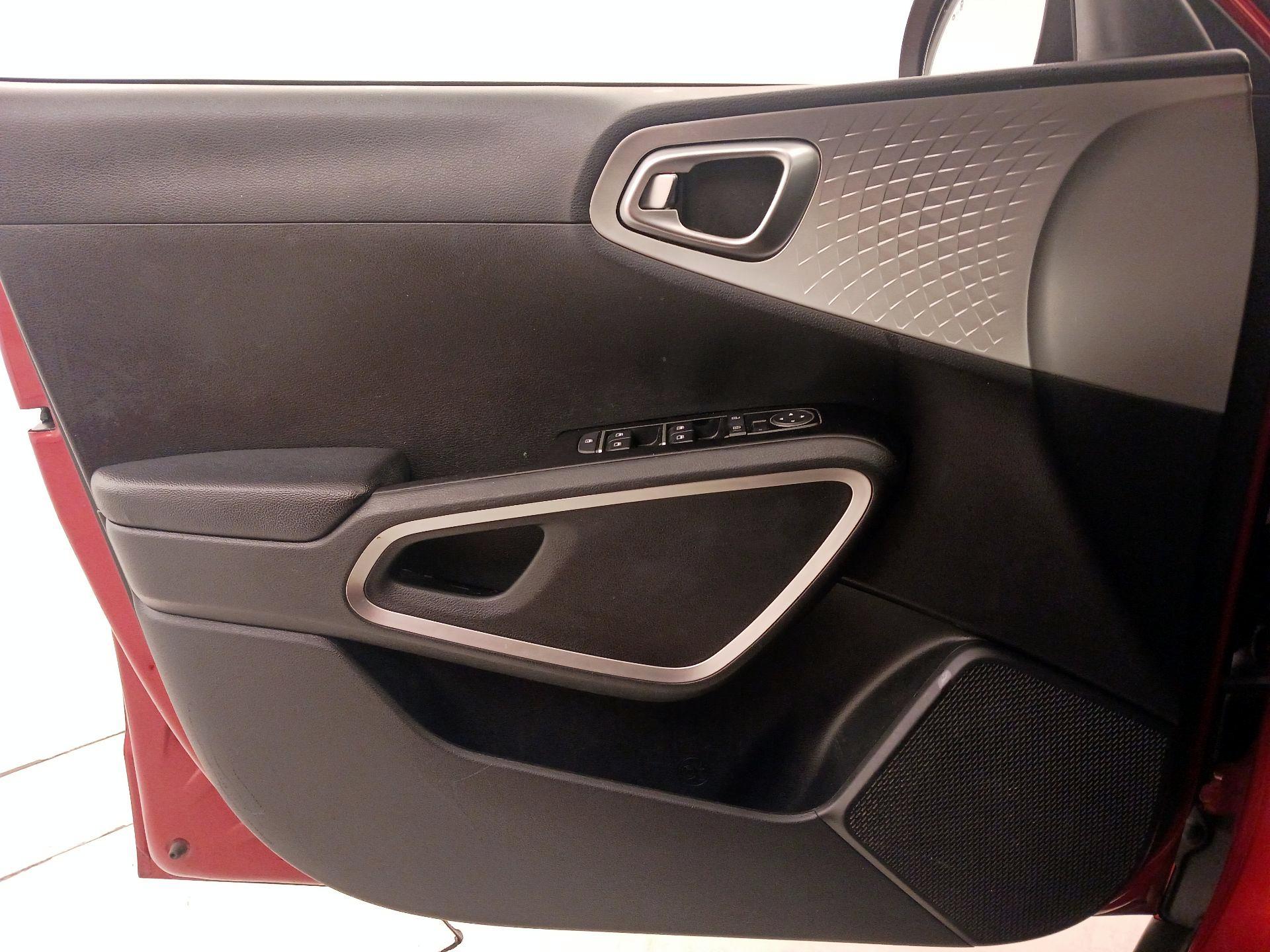 Thumbnail: 2022 Kia Soul - 12