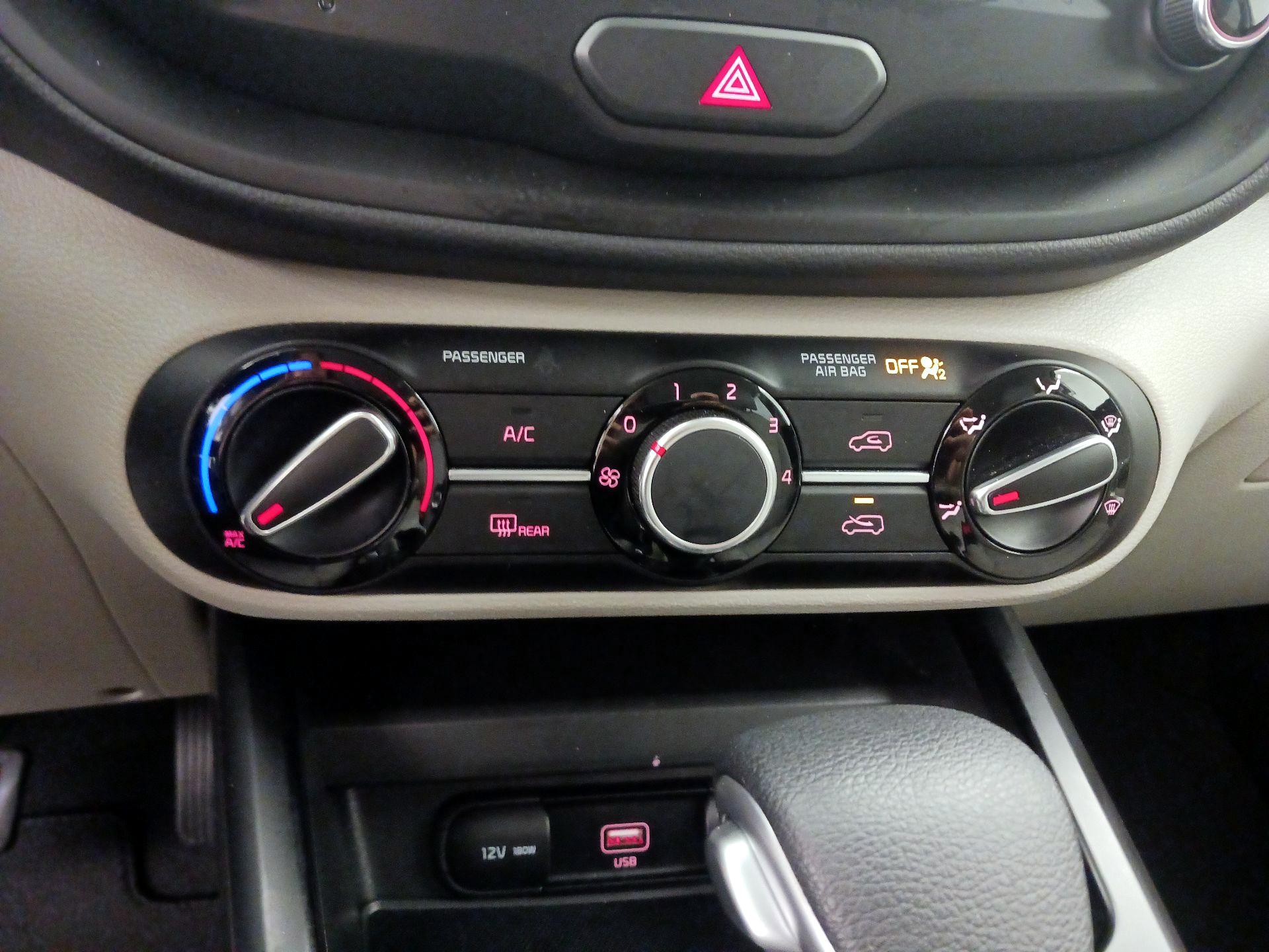 Thumbnail: 2020 Kia Soul - 16