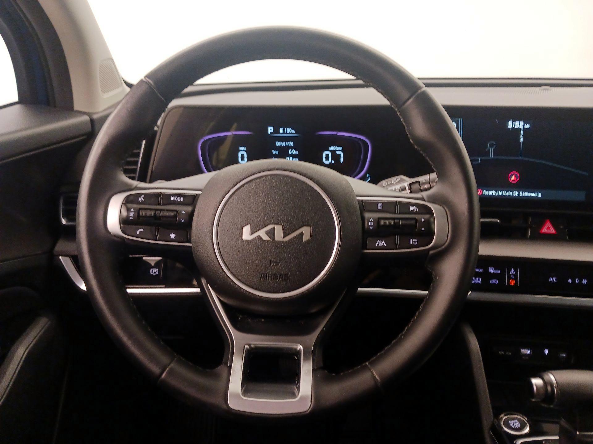 Thumbnail: 2023 Kia Sportage - 10