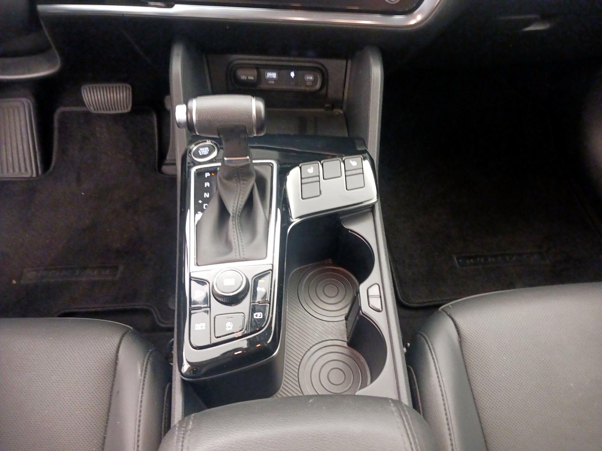 Thumbnail: 2023 Kia Sportage - 18