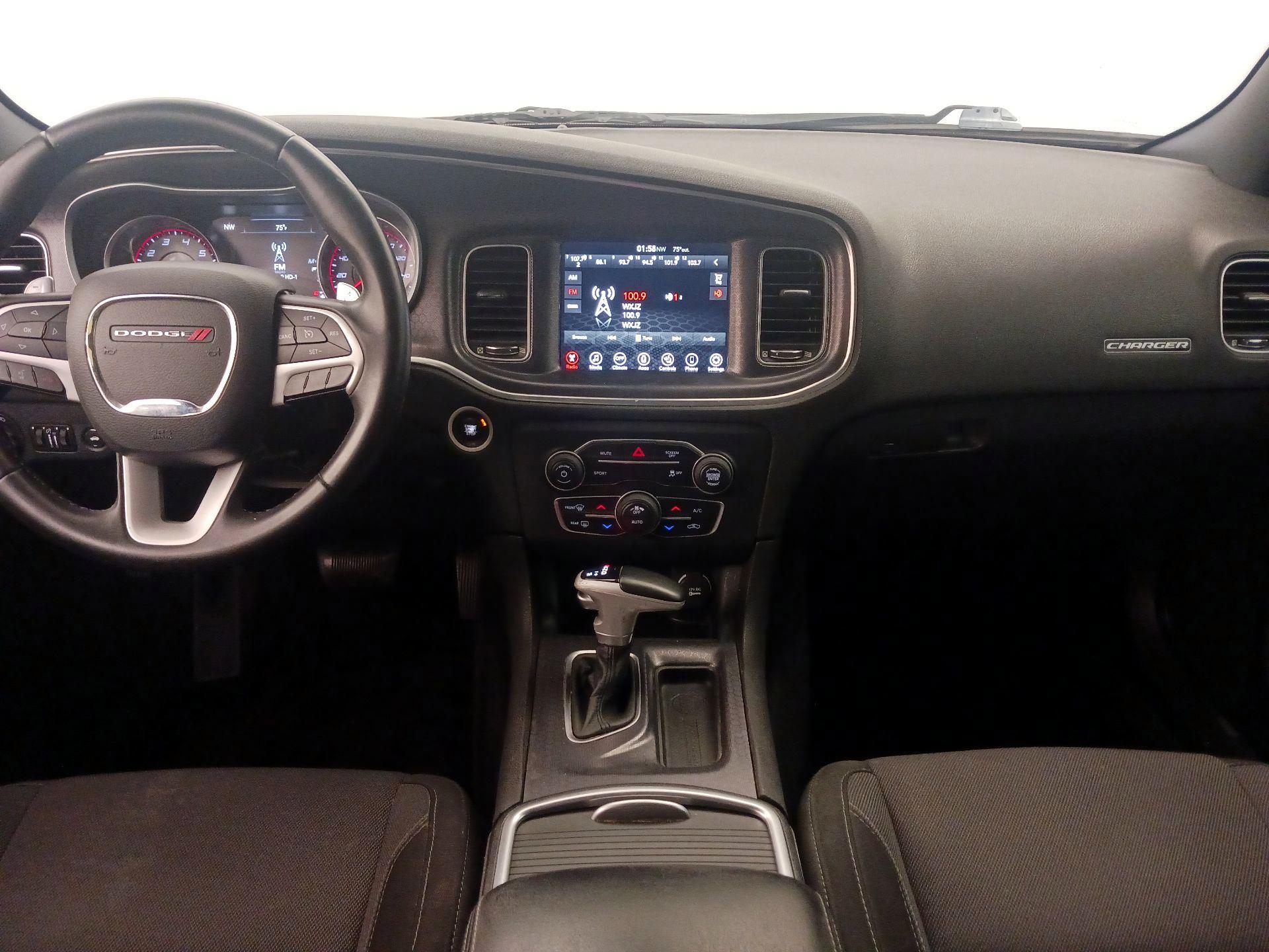 Thumbnail: 2017 Dodge Charger - 9