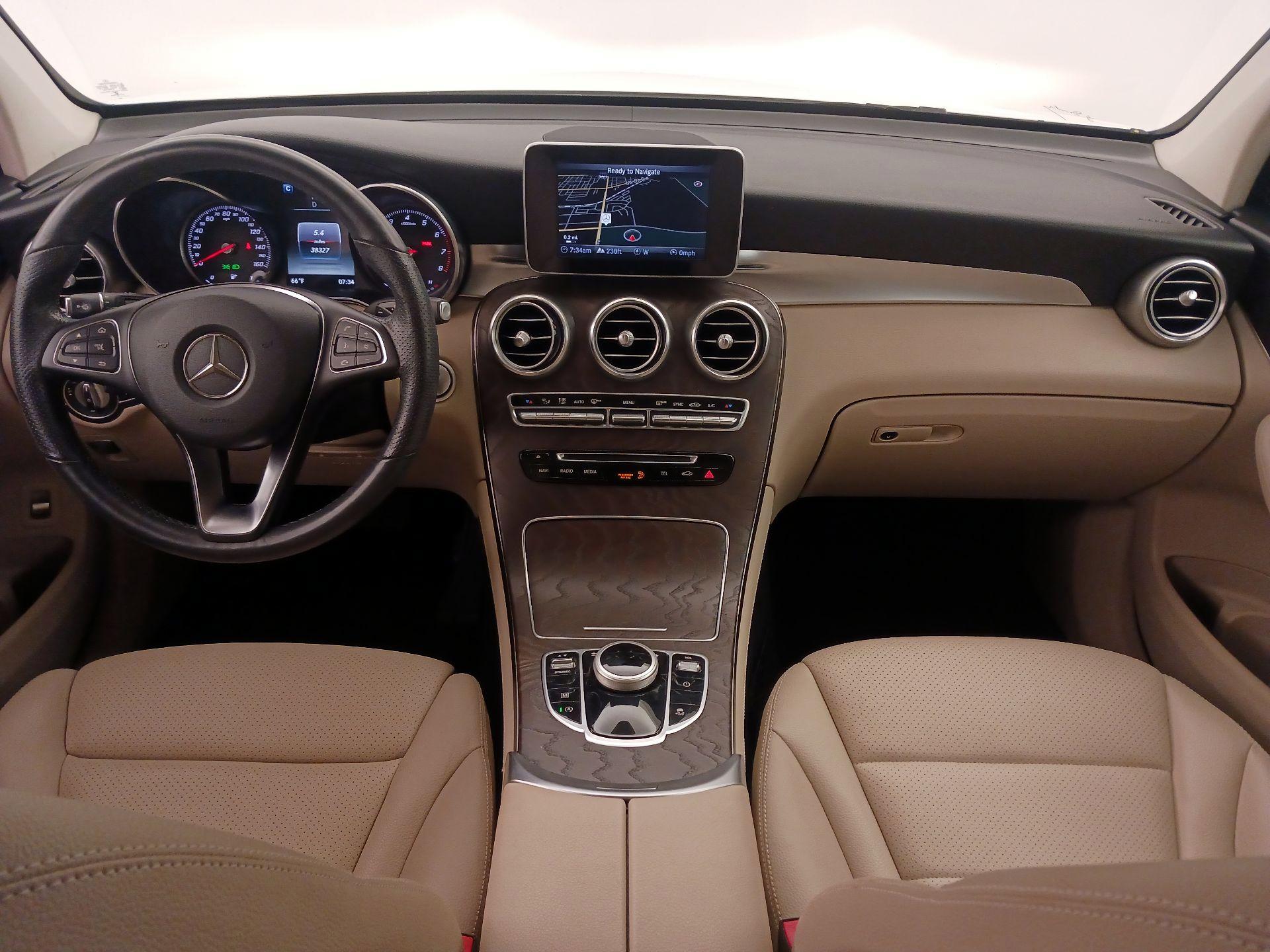 Thumbnail: 2019 Mercedes-Benz GLC - 9