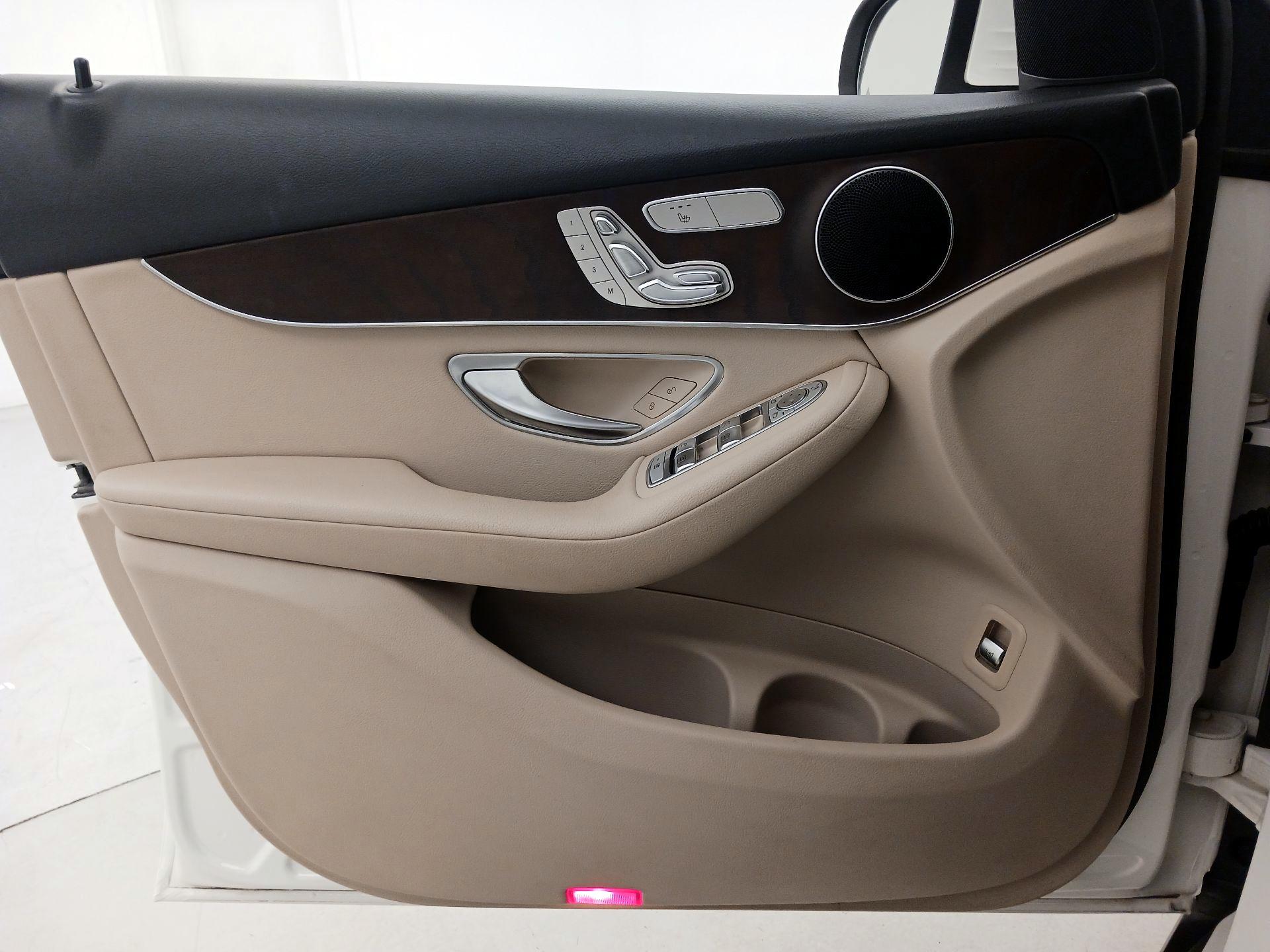 Thumbnail: 2019 Mercedes-Benz GLC - 12