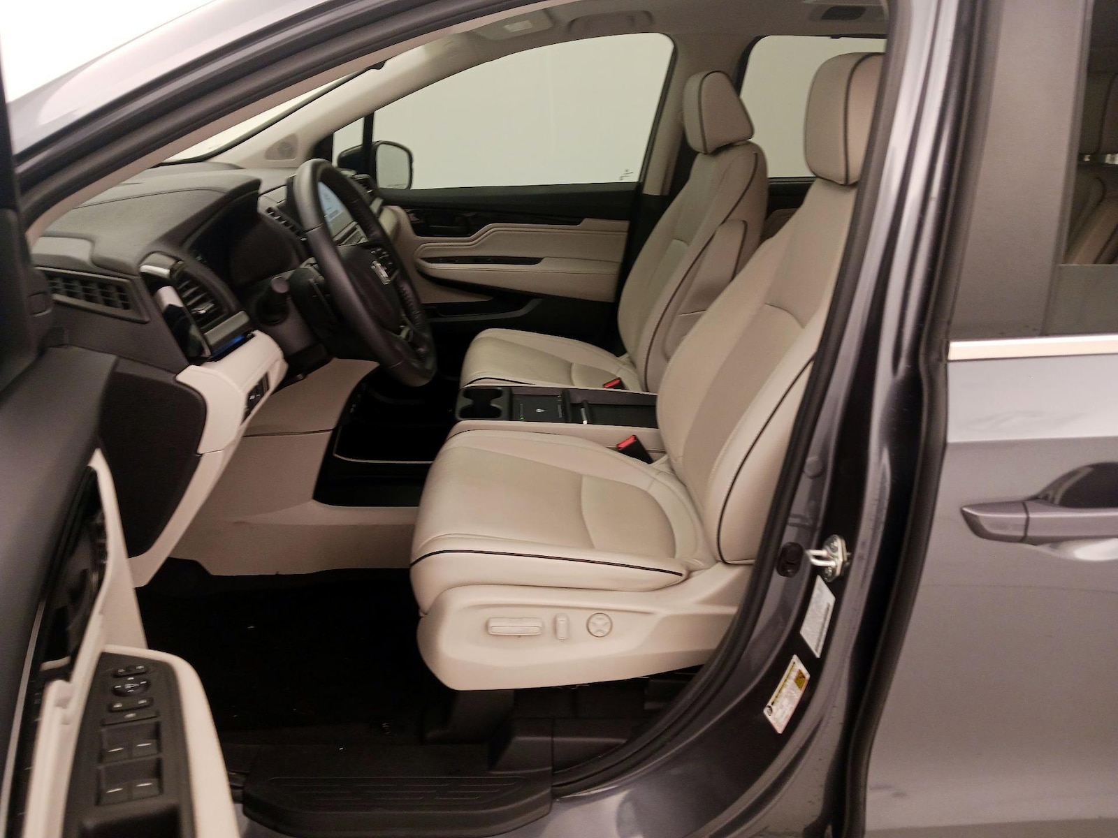 2025 Honda Odyssey Touring - Photo 12