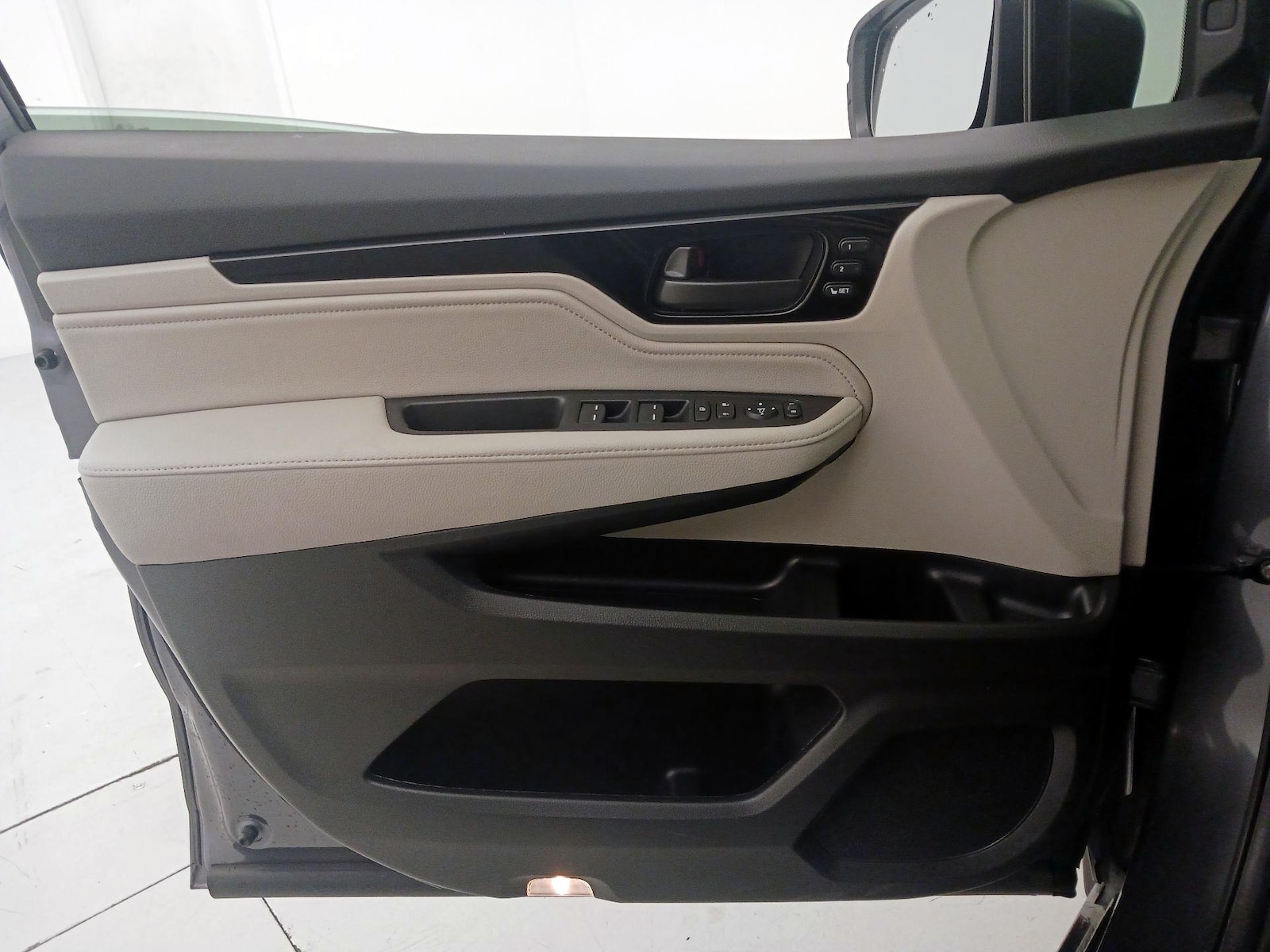 2025 Honda Odyssey Touring - Photo 13