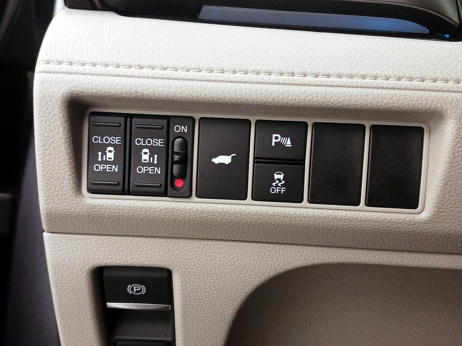 2025 Honda Odyssey Touring - Photo 14