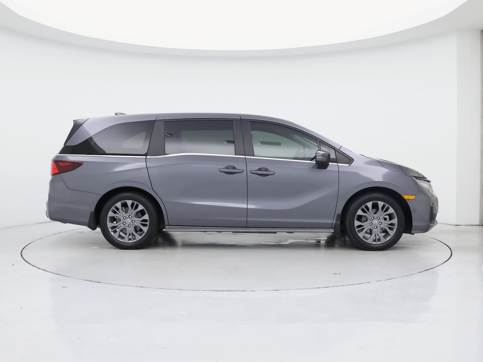 2025 Honda Odyssey Touring - Photo 8