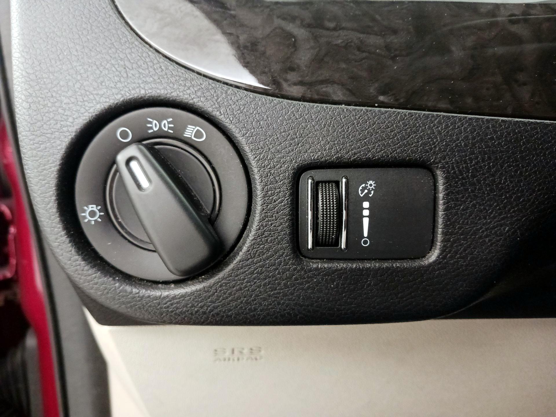 Thumbnail: 2016 Dodge Grand Caravan - 13