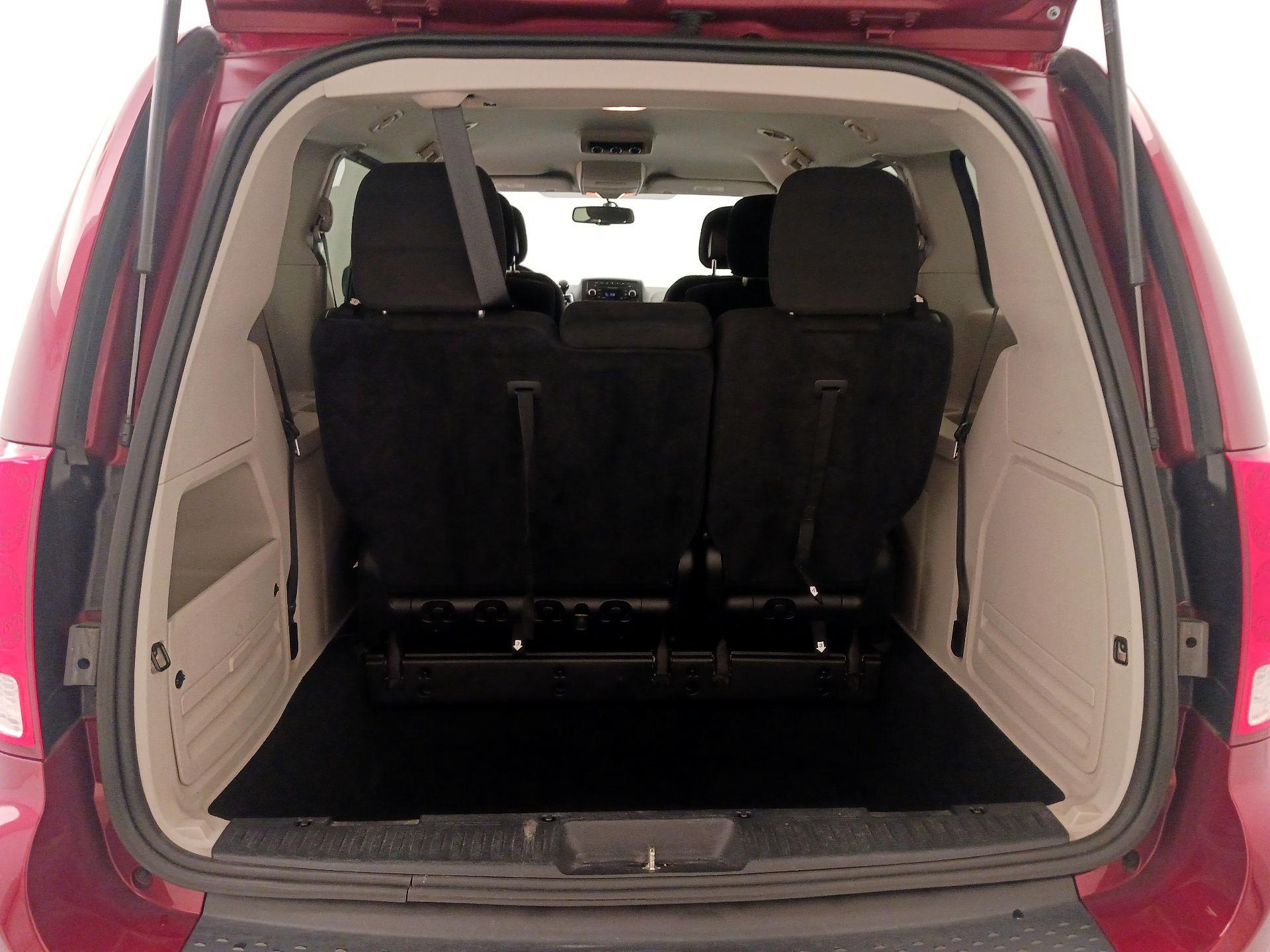 Thumbnail: 2016 Dodge Grand Caravan - 19