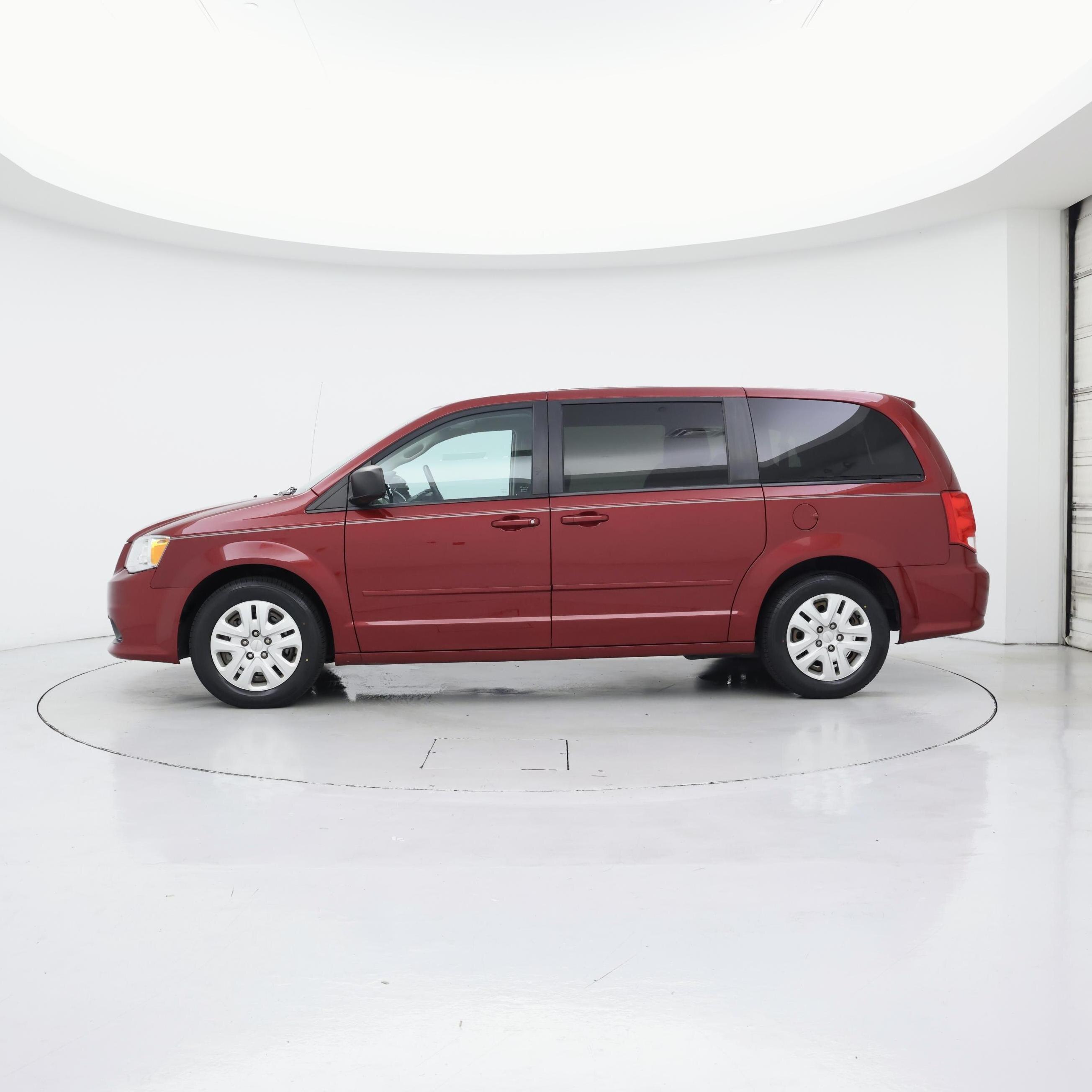 Thumbnail: 2016 Dodge Grand Caravan - 3