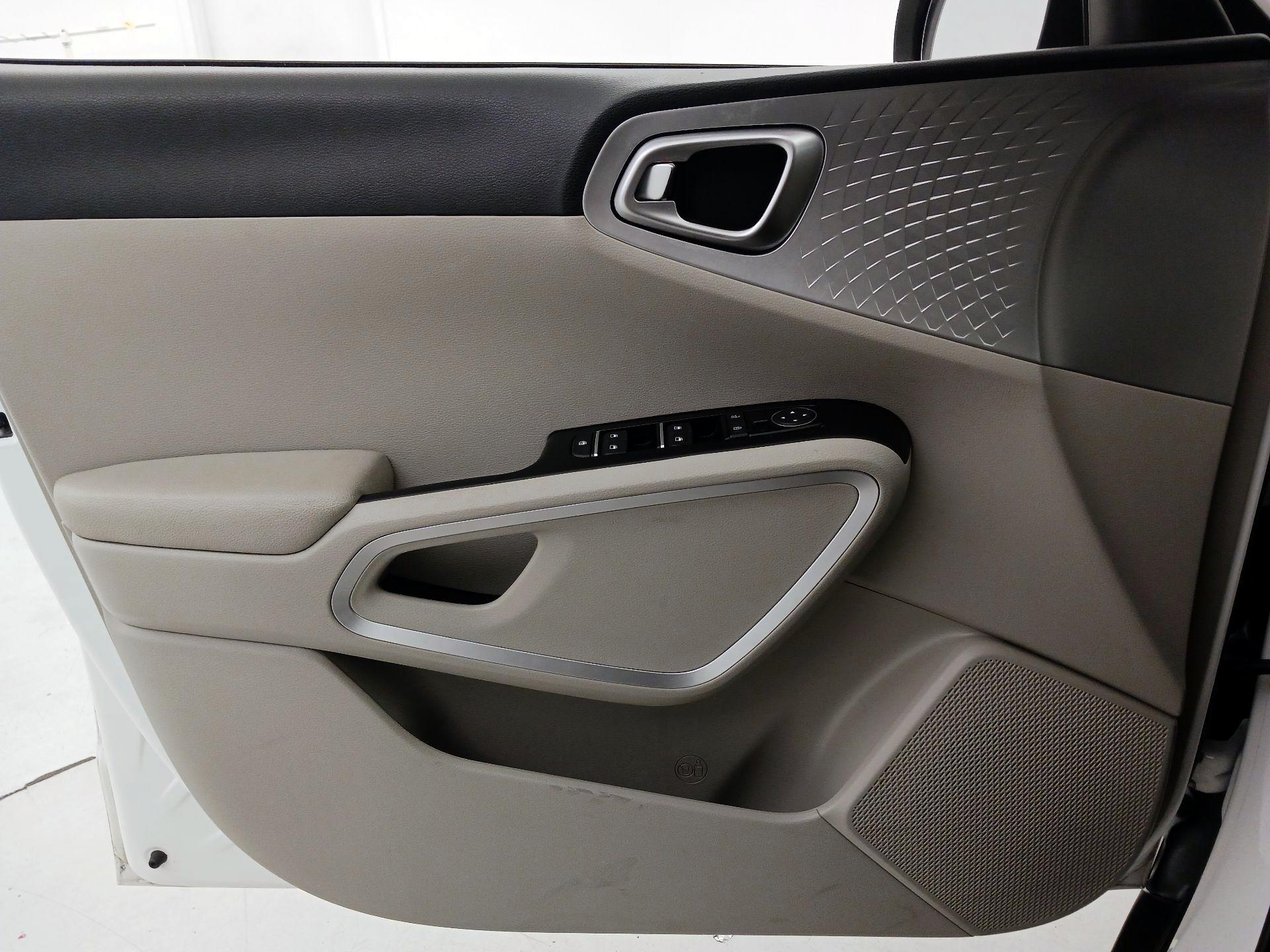 Thumbnail: 2020 Kia Soul - 12