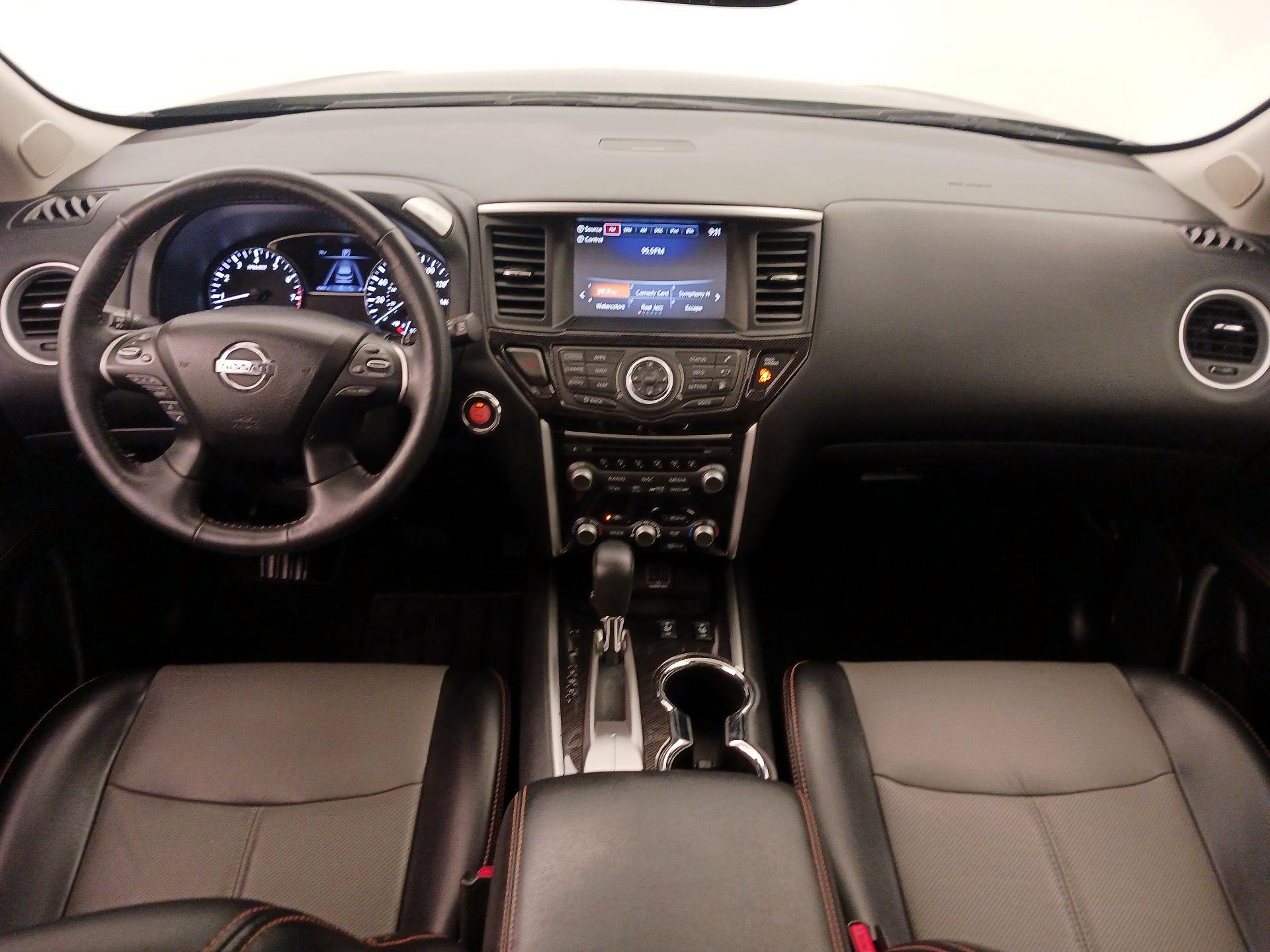 Thumbnail: 2020 Nissan Pathfinder - 9